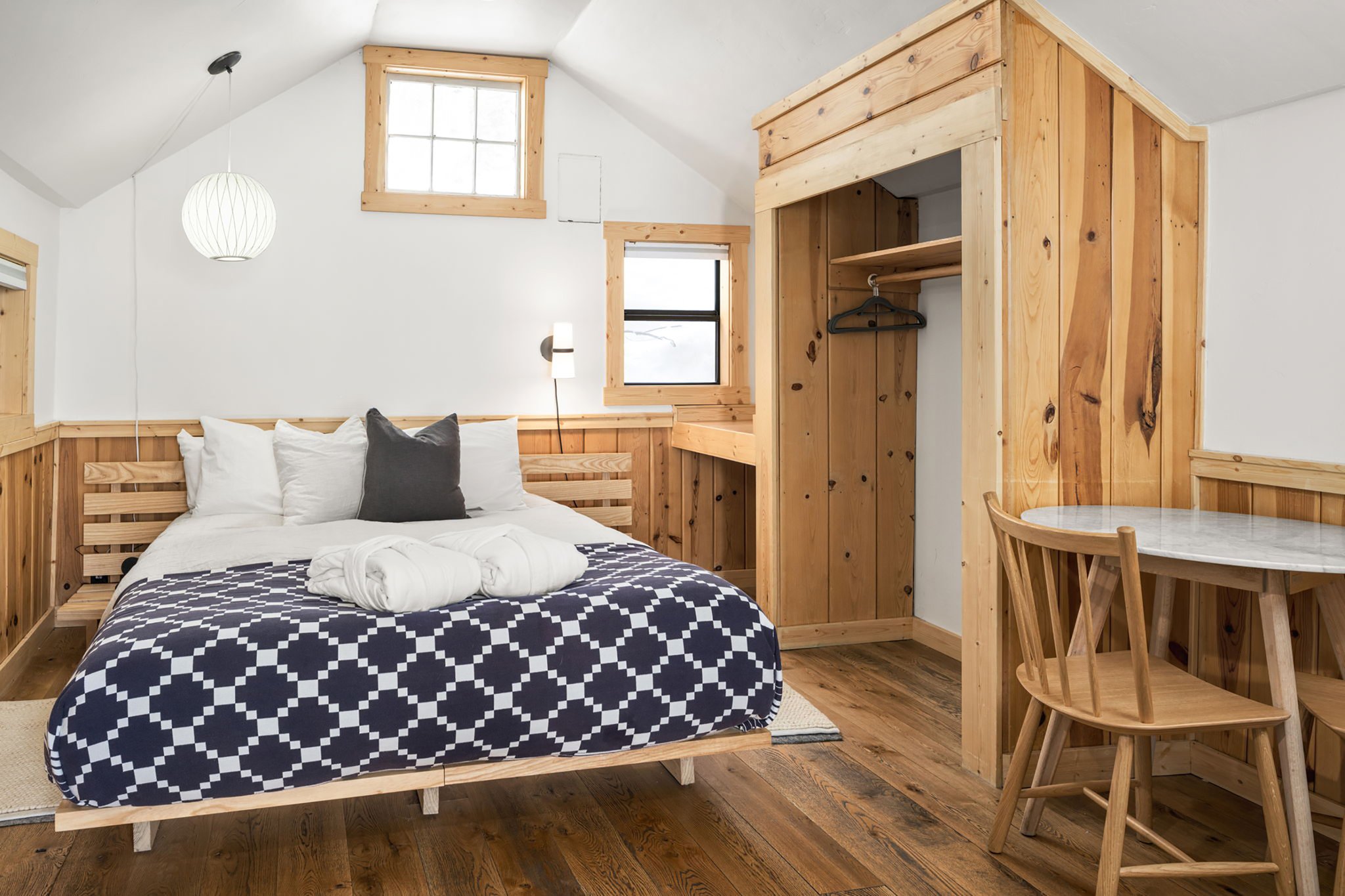 Foxtail_Bedroom_S