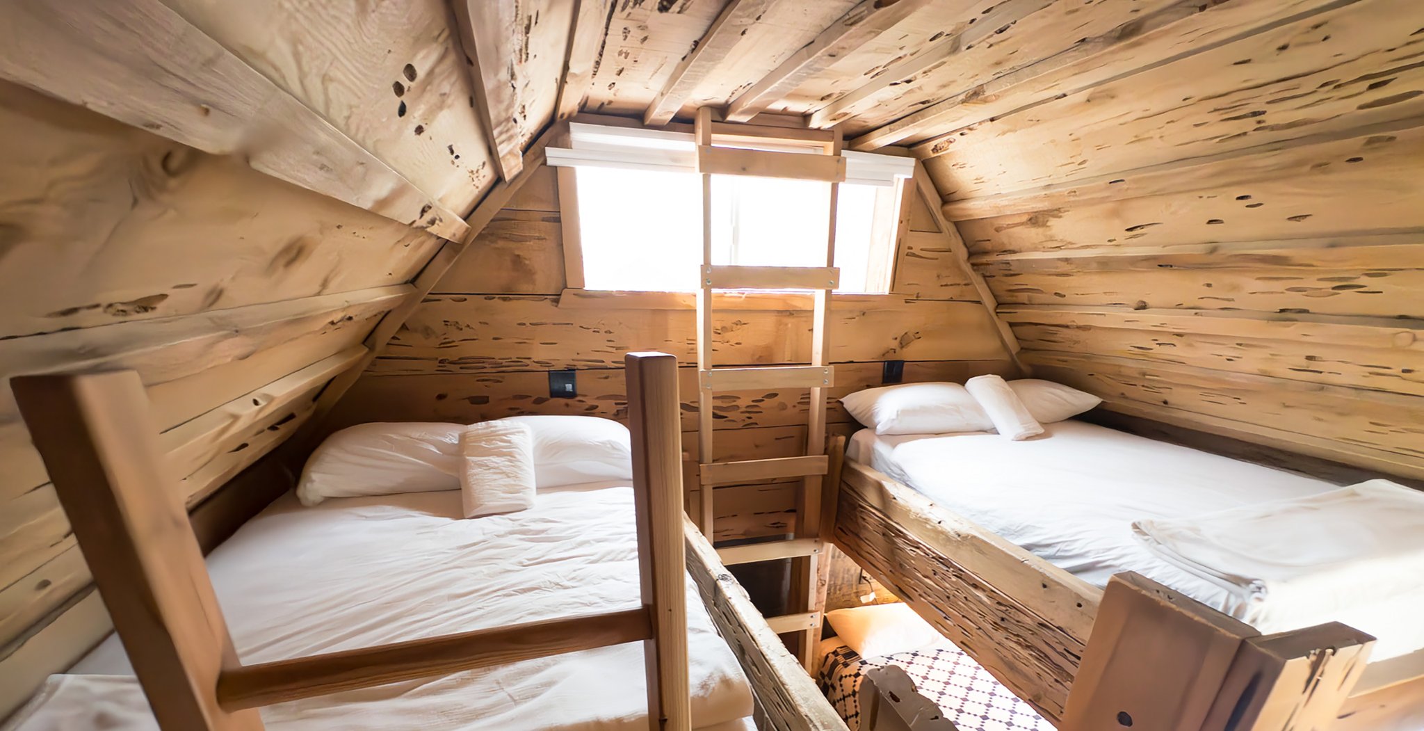 Knotty_Pine_Beds_S