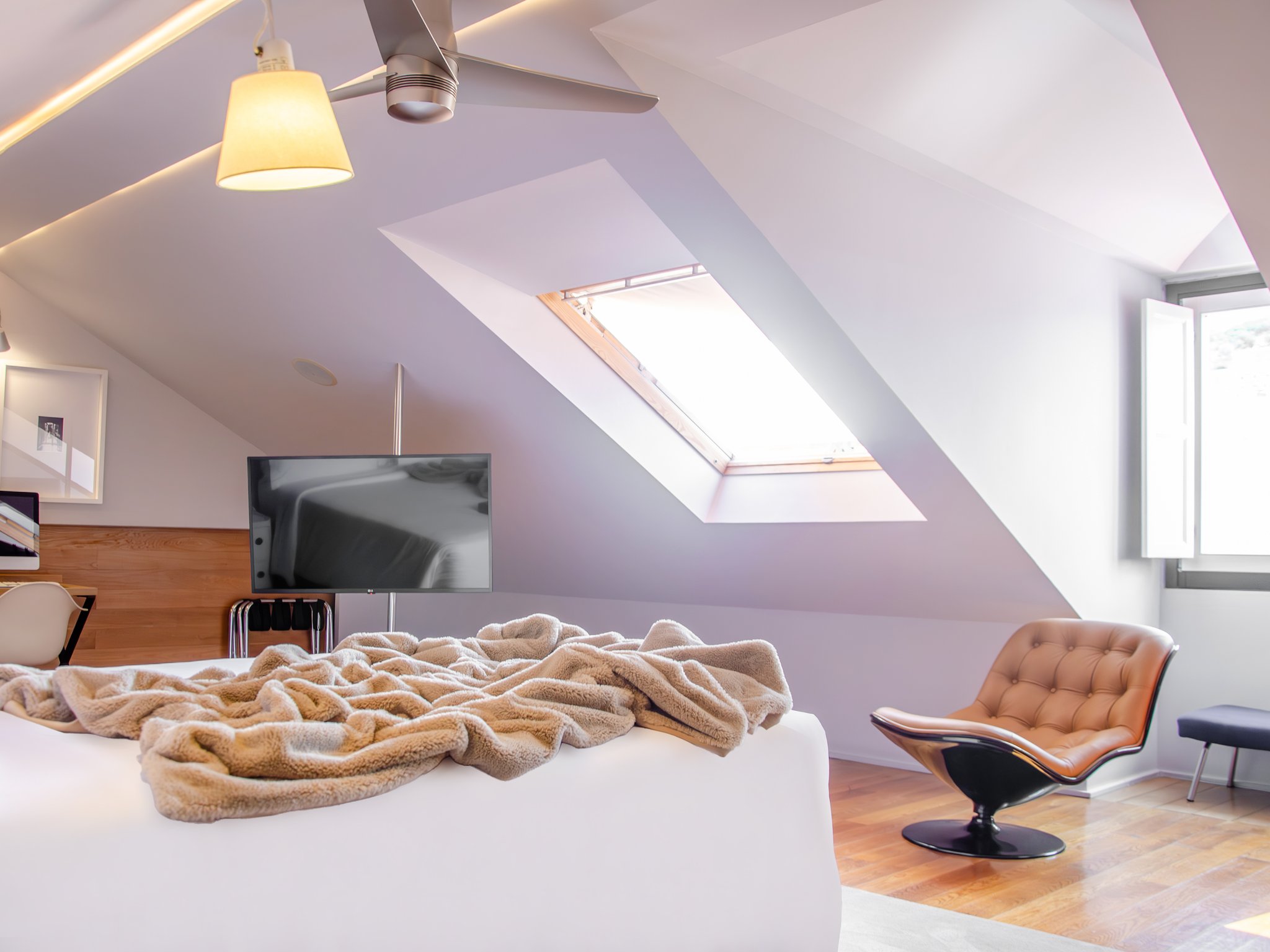 Suite_Castle_View_(3)_S