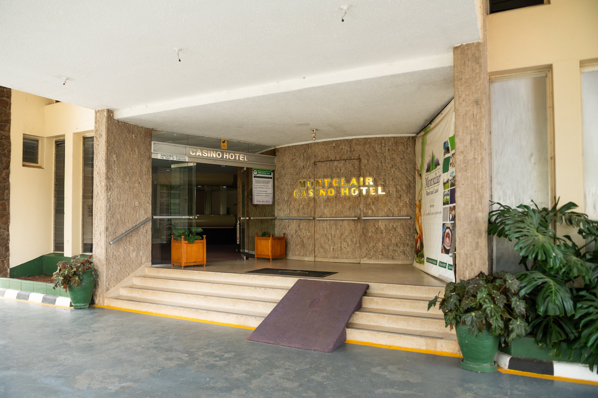 Exterior14_S