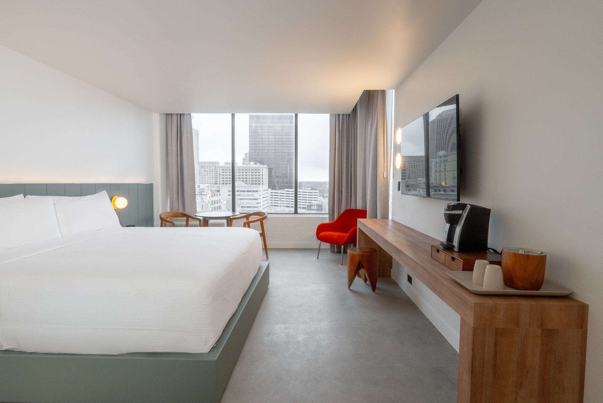 DeluxeKingRoom-2_S