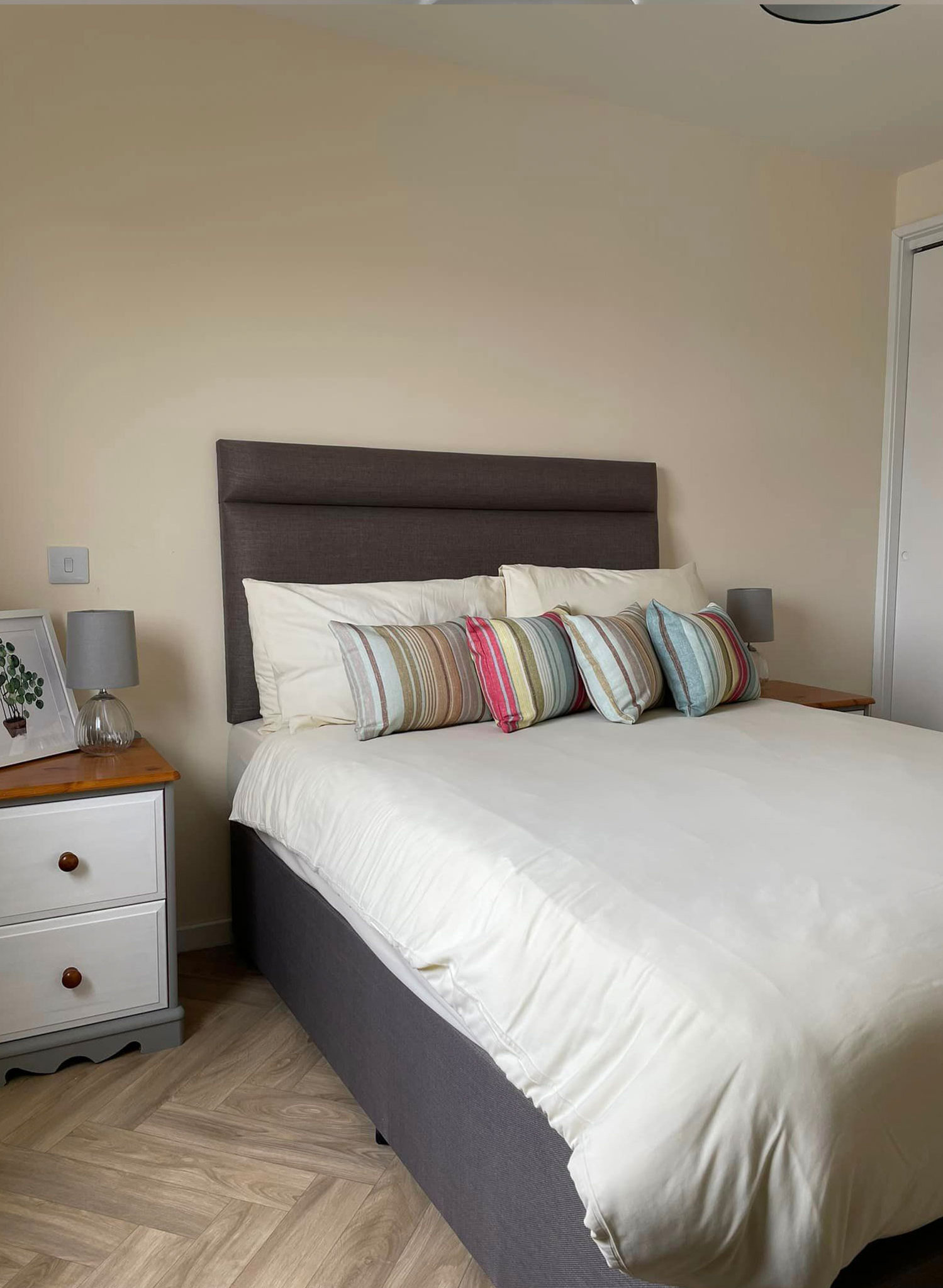 Double-Bedroom-in-one-bedroom-Apartment_S