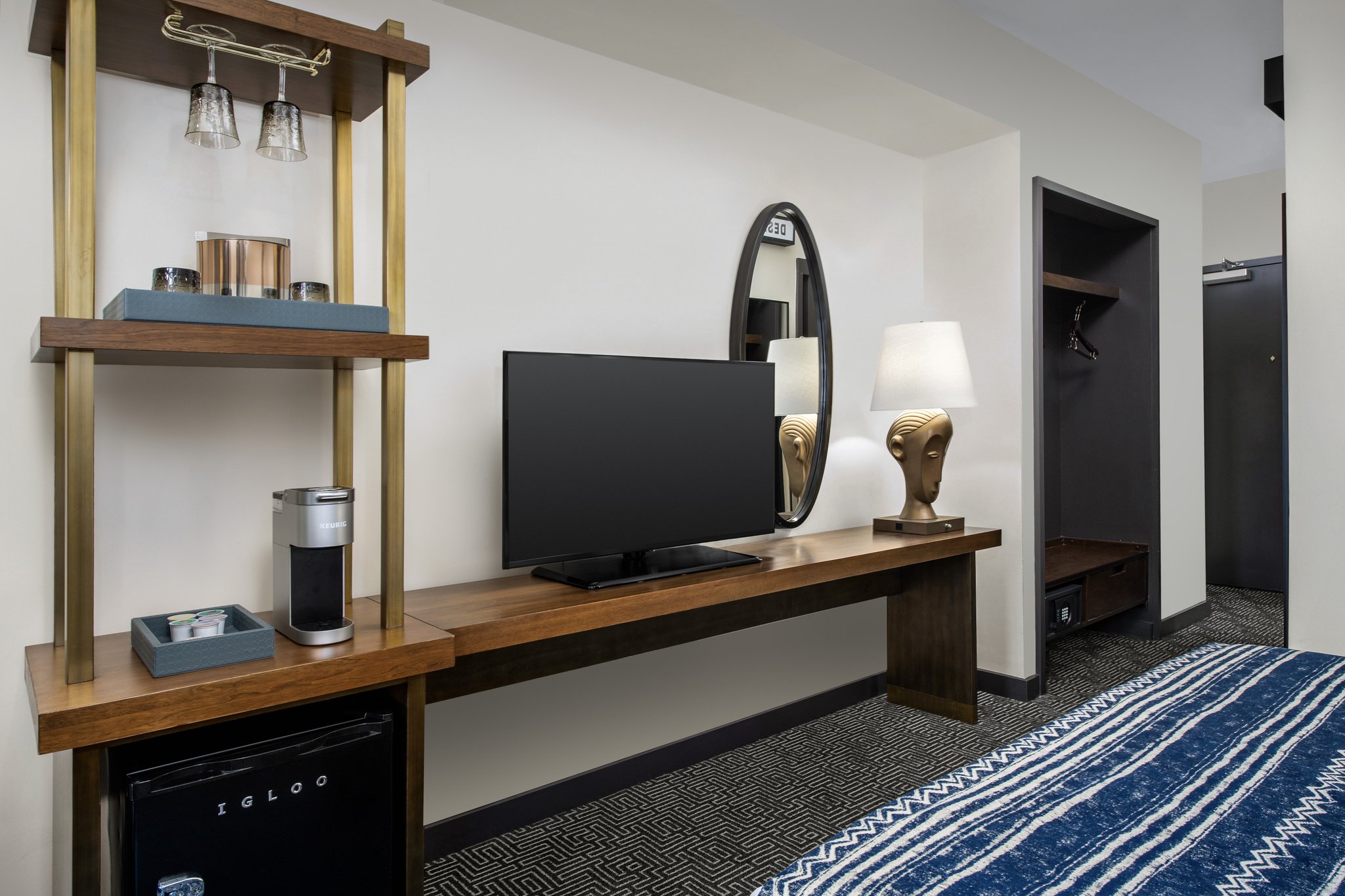 Accesible_Room-King_Bed-02_S