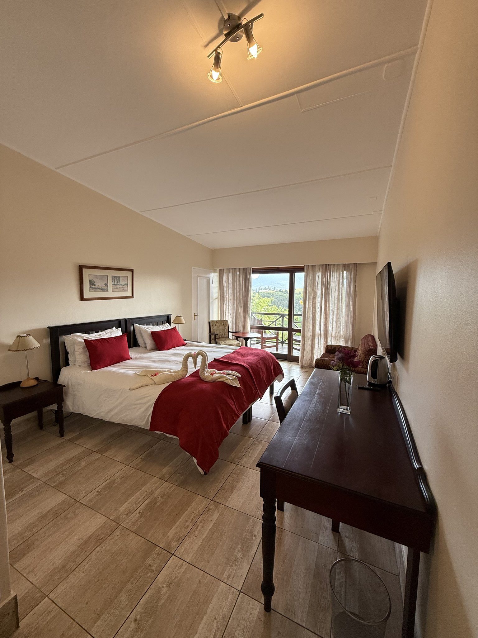 Superior_Room-04_S