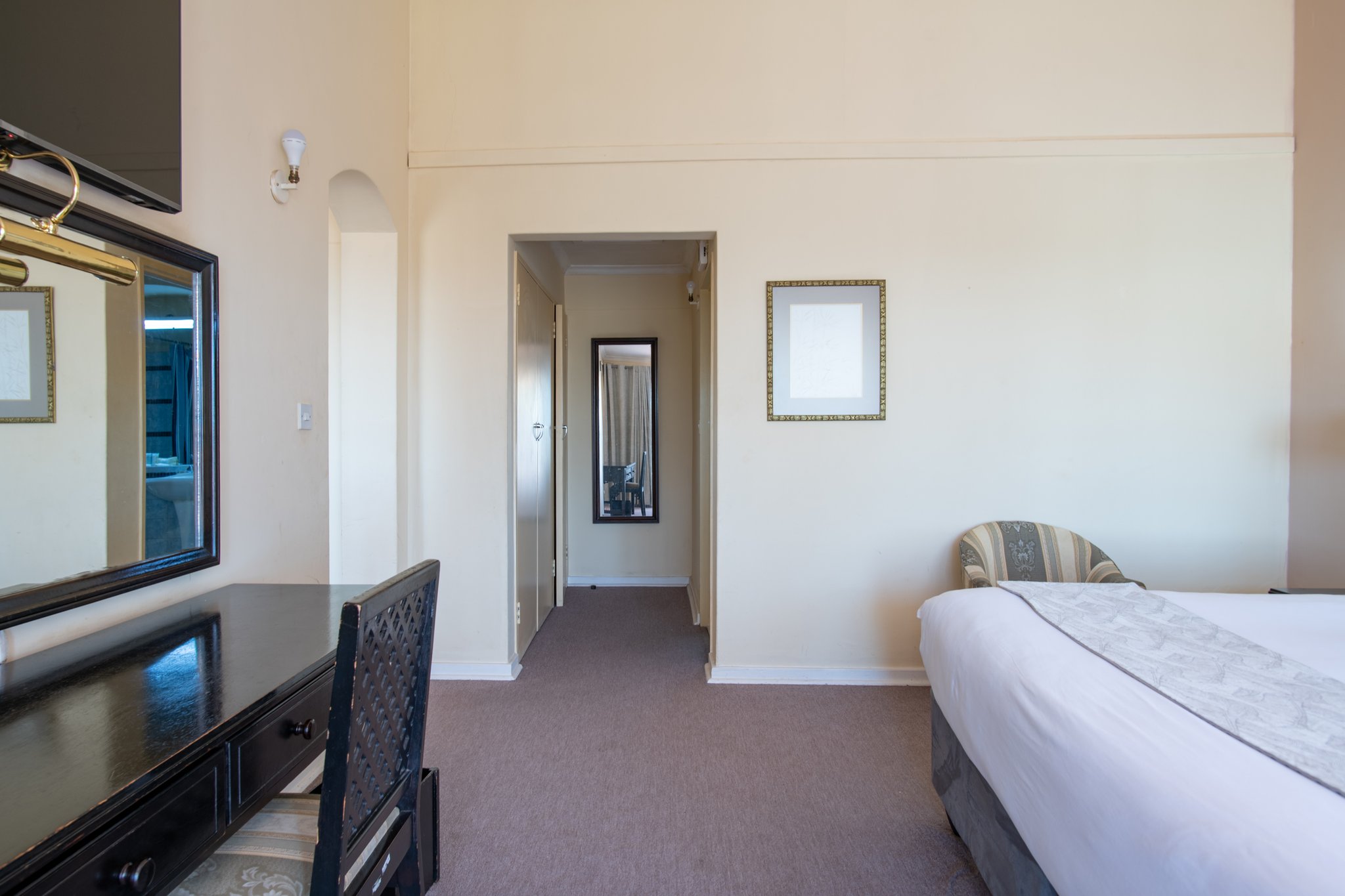 Executive_Suite-11_S