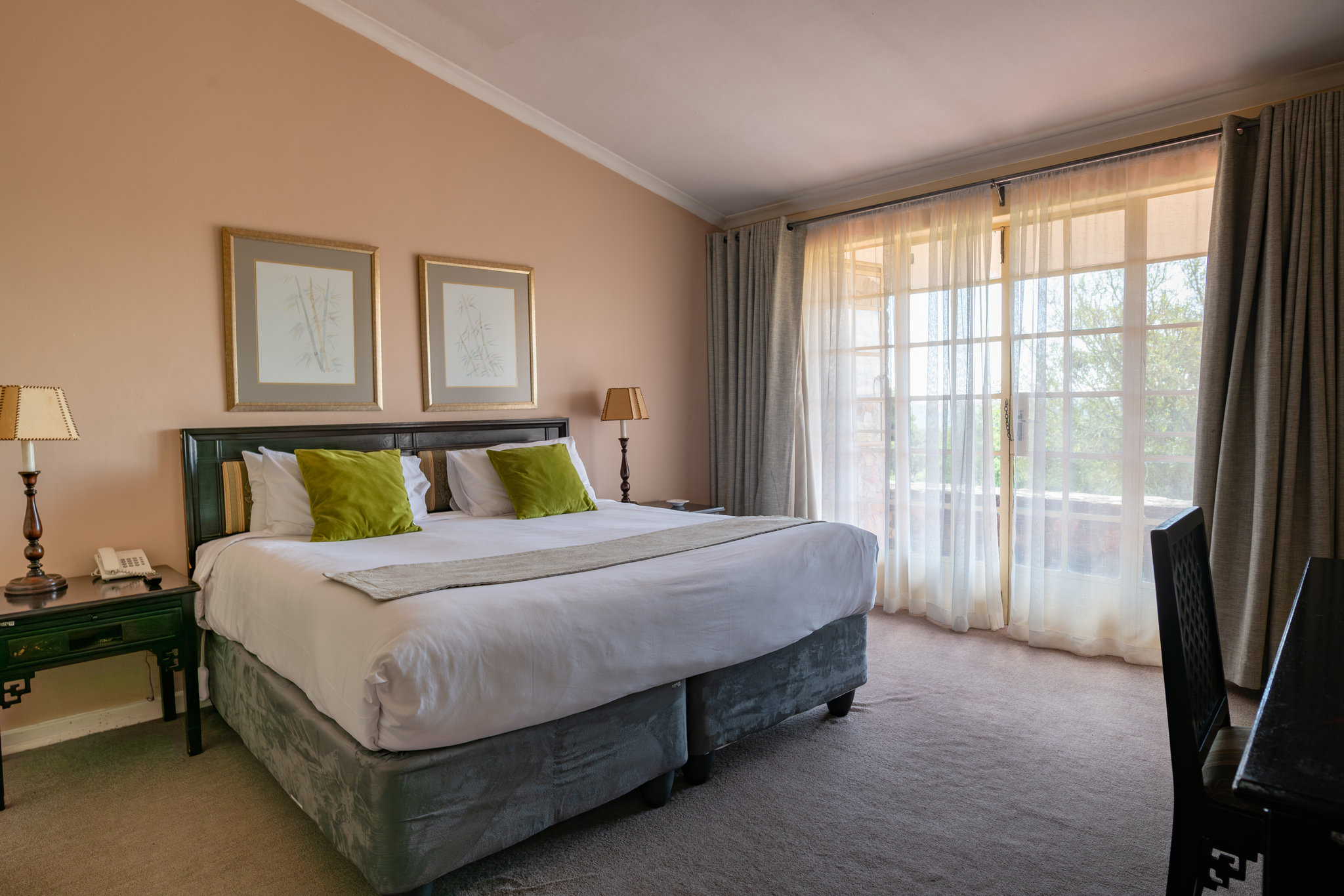 Executive_Suite-05_S