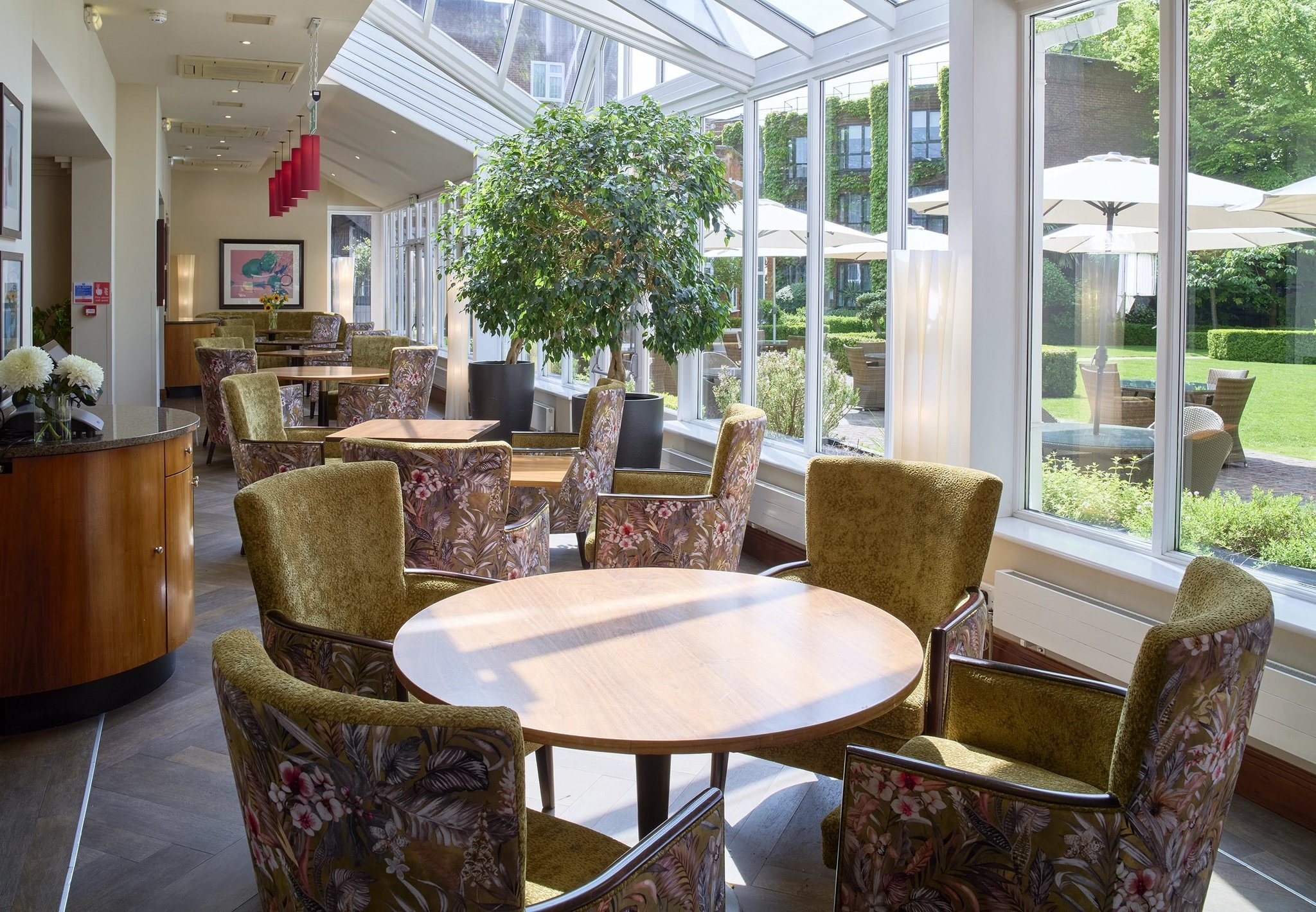 bull-conservatory-lounge_(1)_S