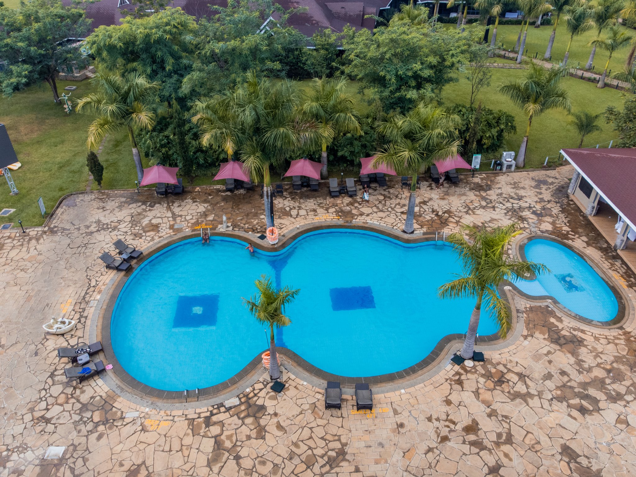 Outdoor_Pool_(2)_S