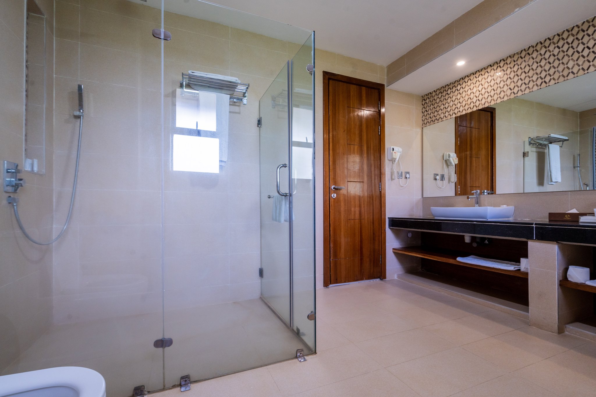 Executive_Suite-30_S