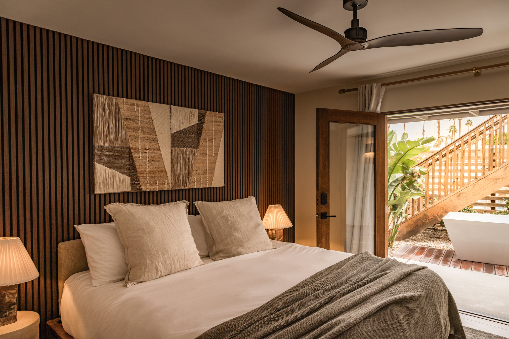 Outdoor_Spa_Suite_(1)_S