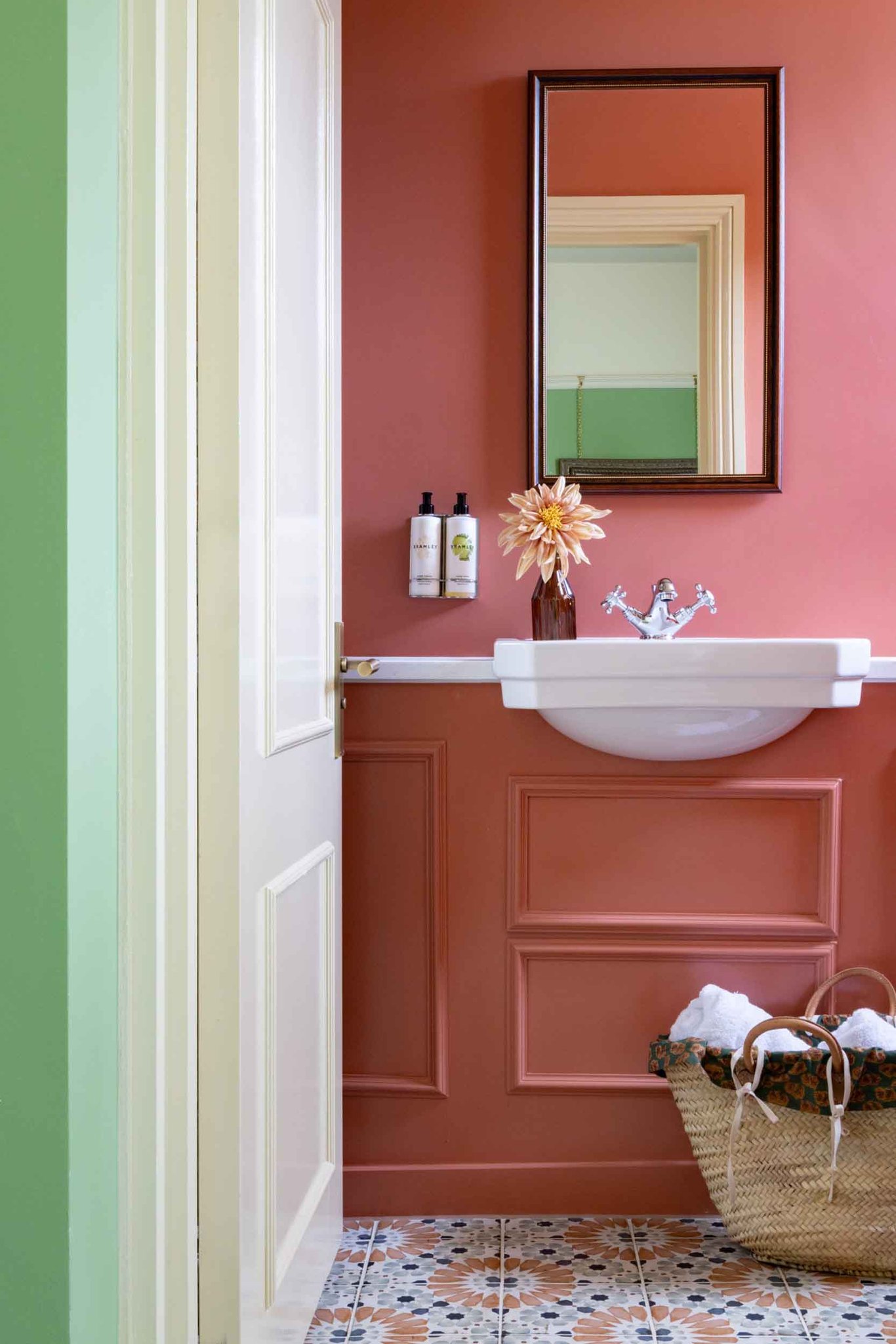 Comfy_bathroom_3_S