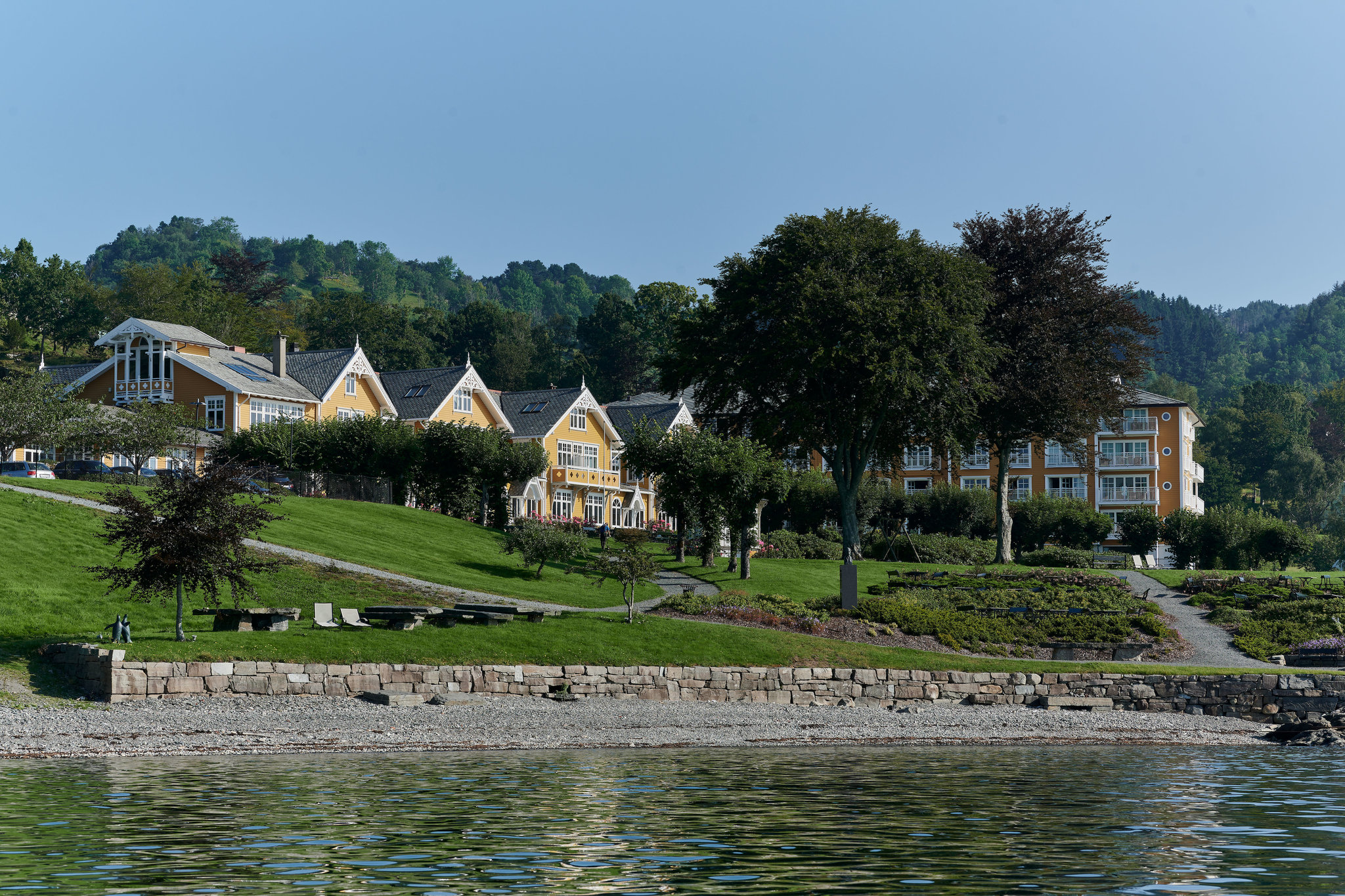 Beach_and_garden_S