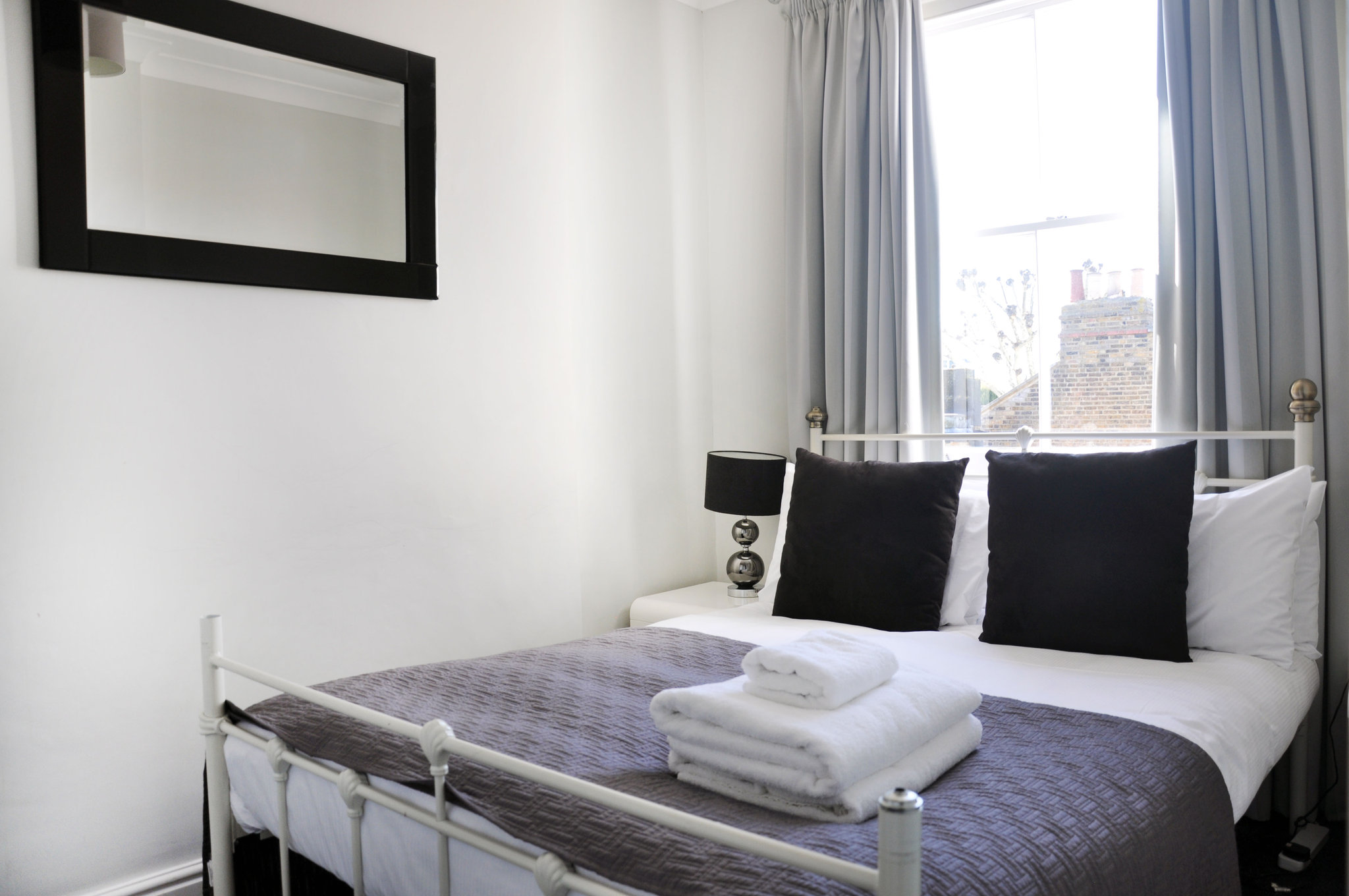 Two_Bedroom_Apartment-06_S