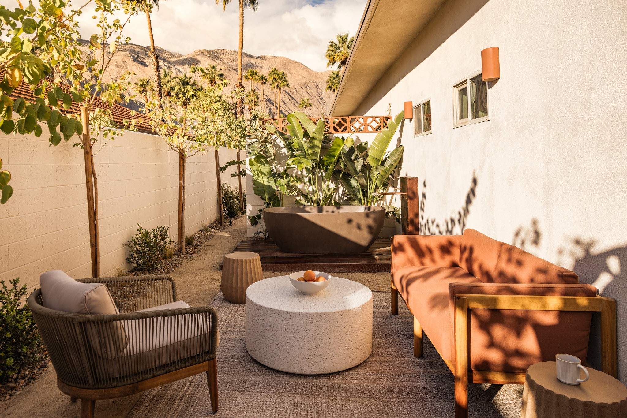 Outdoor_Spa_Suite_(3)_S