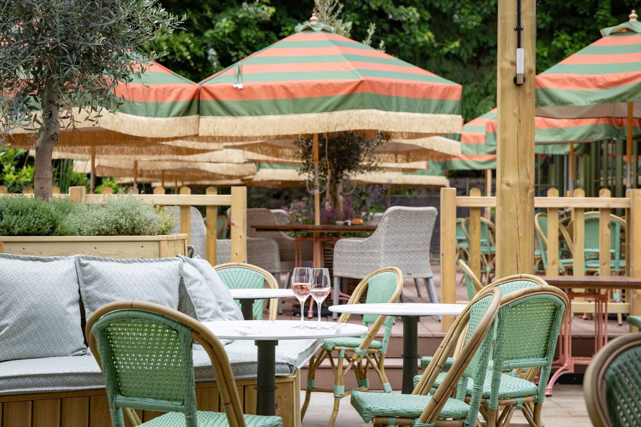 the-ragged-robin-godalming-exterior-025_S