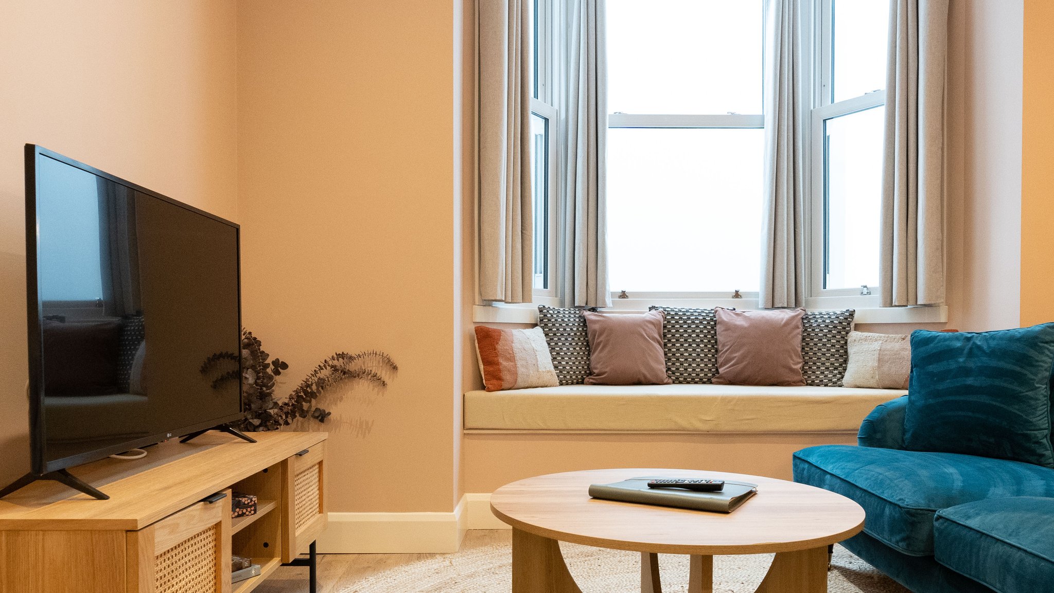 Two_Bedroom_Apartment-05_S