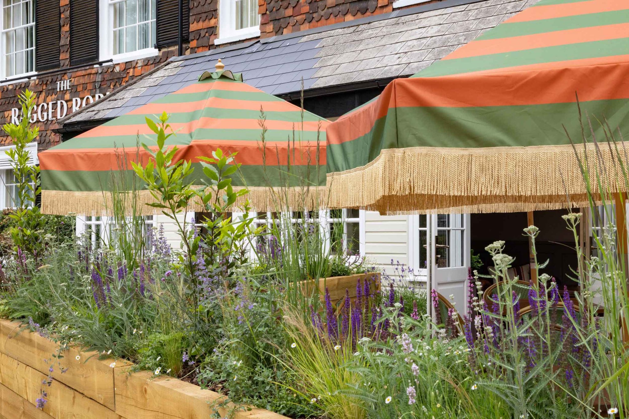 the-ragged-robin-godalming-exterior-083_S