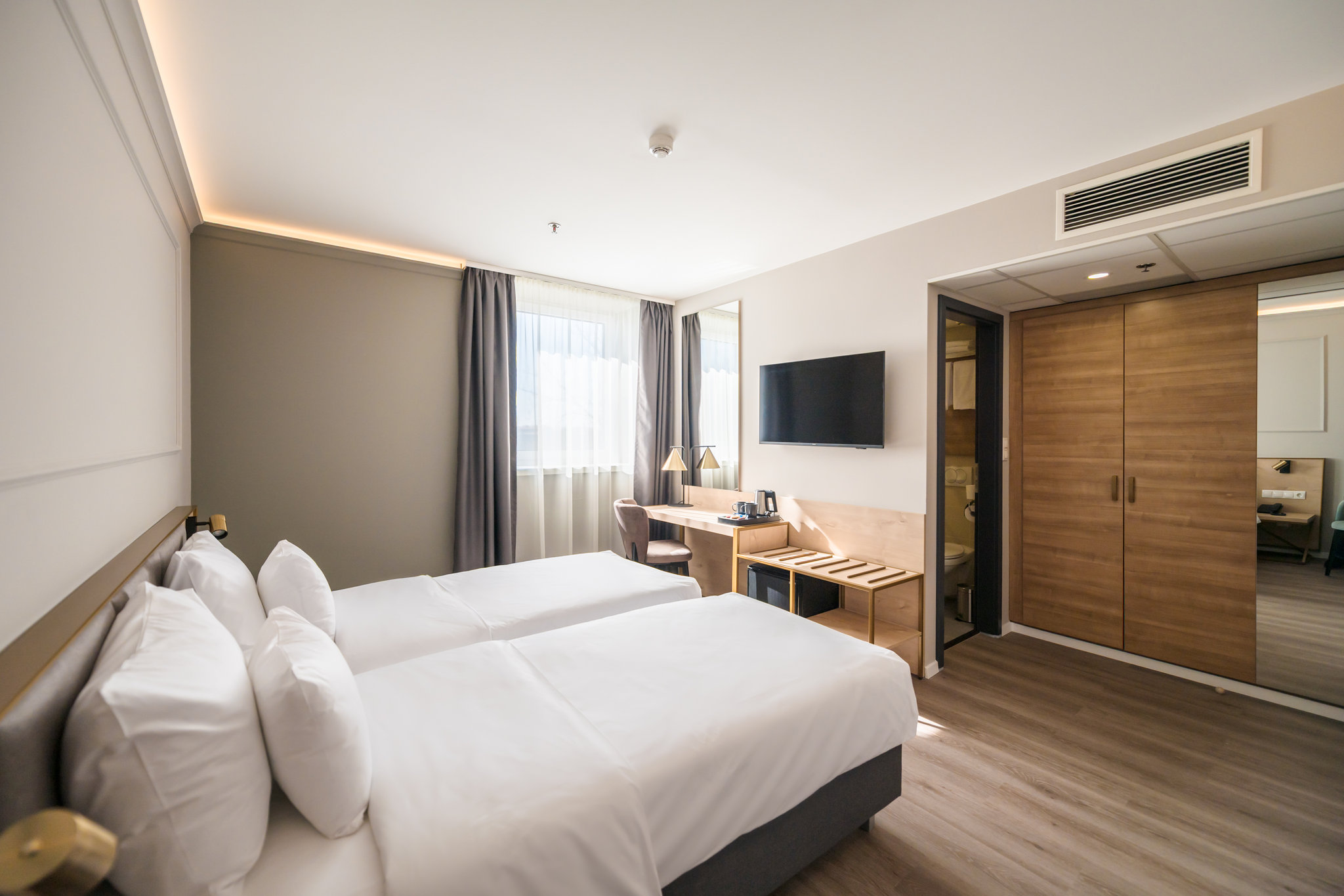 Standard_Room_(7)_S