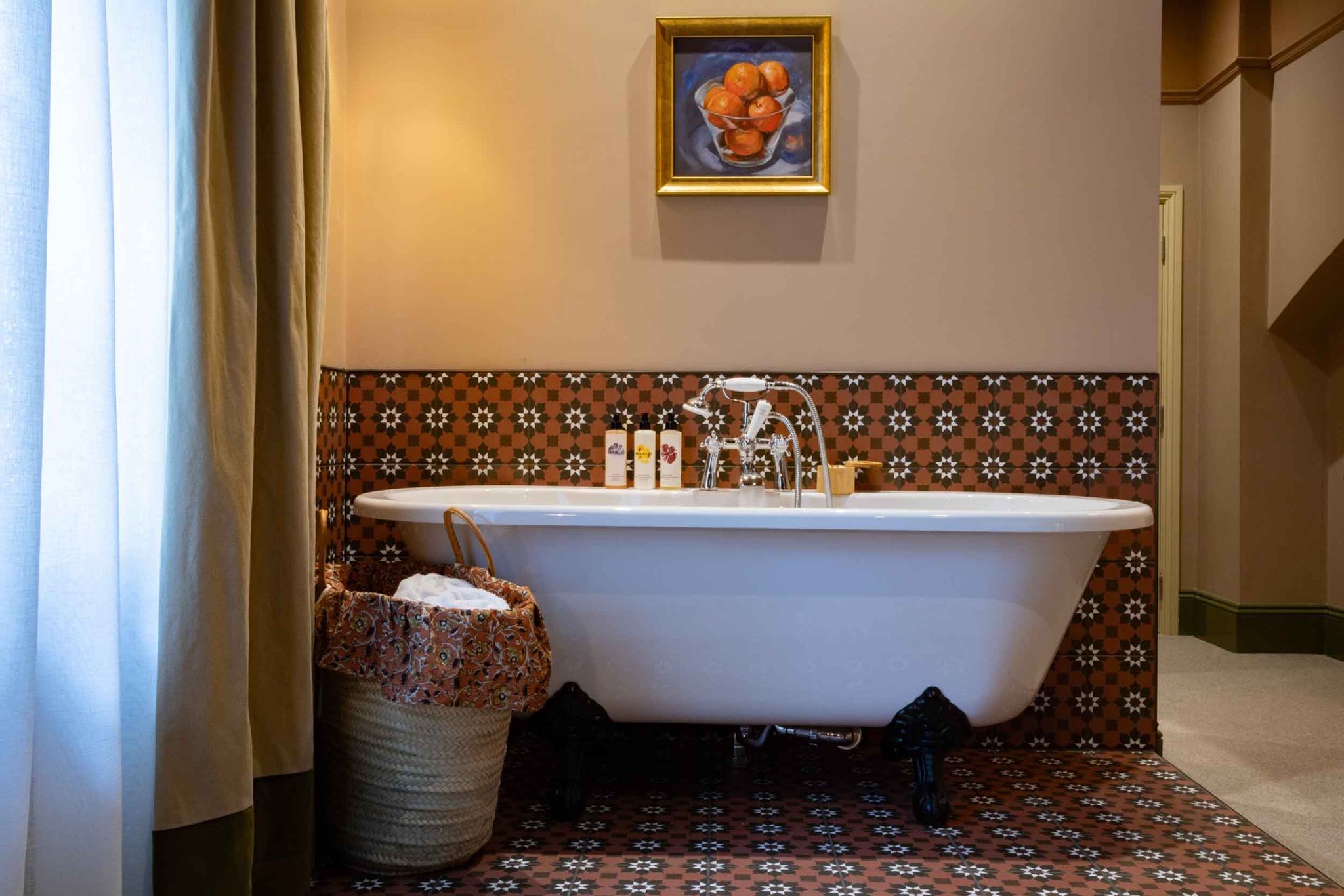 Fancy_bathtub_S