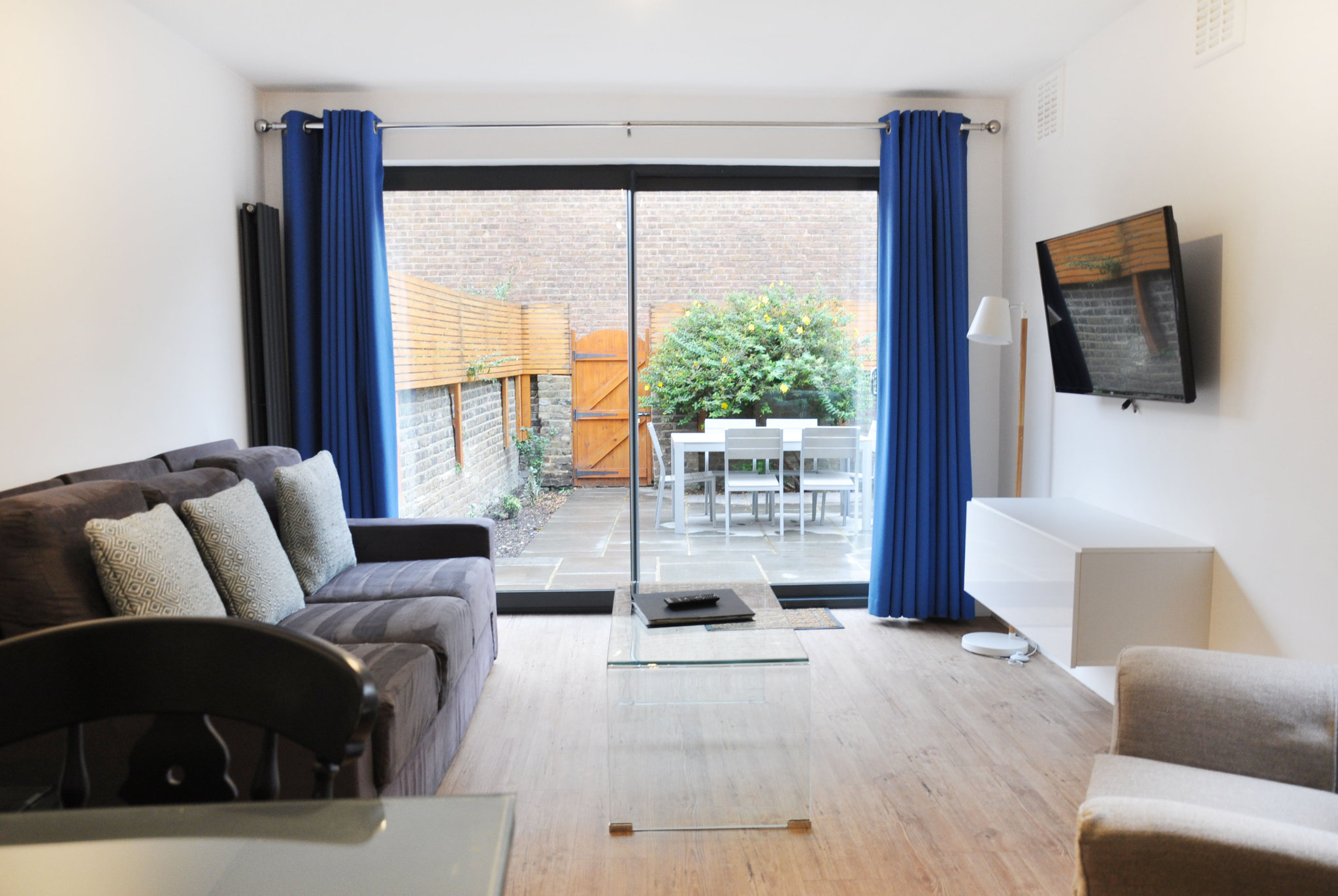 Two_Bedroom_Garden-05_S