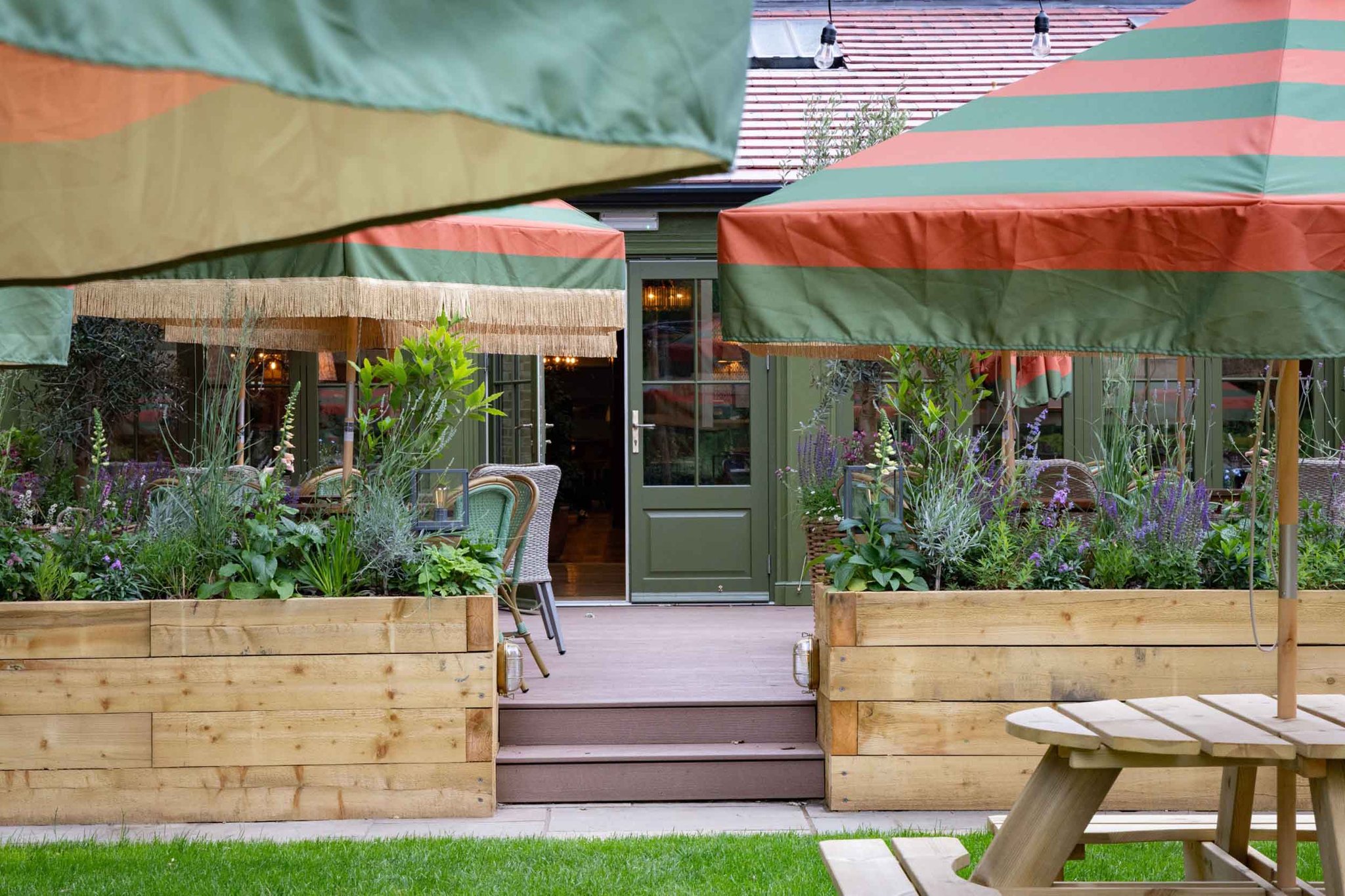 the-ragged-robin-godalming-exterior-040_S