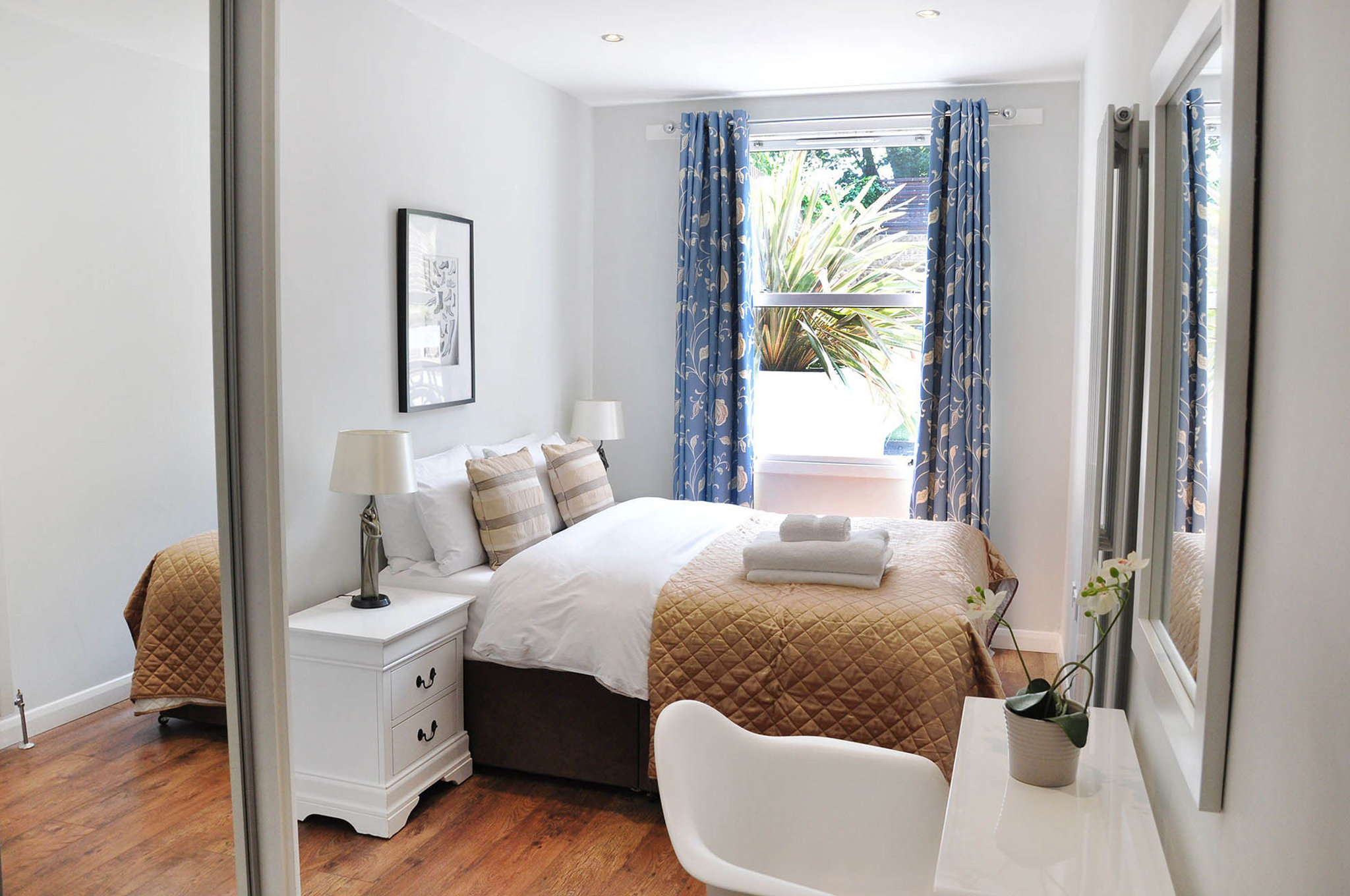 Two_Bedroom_Garden-03_S