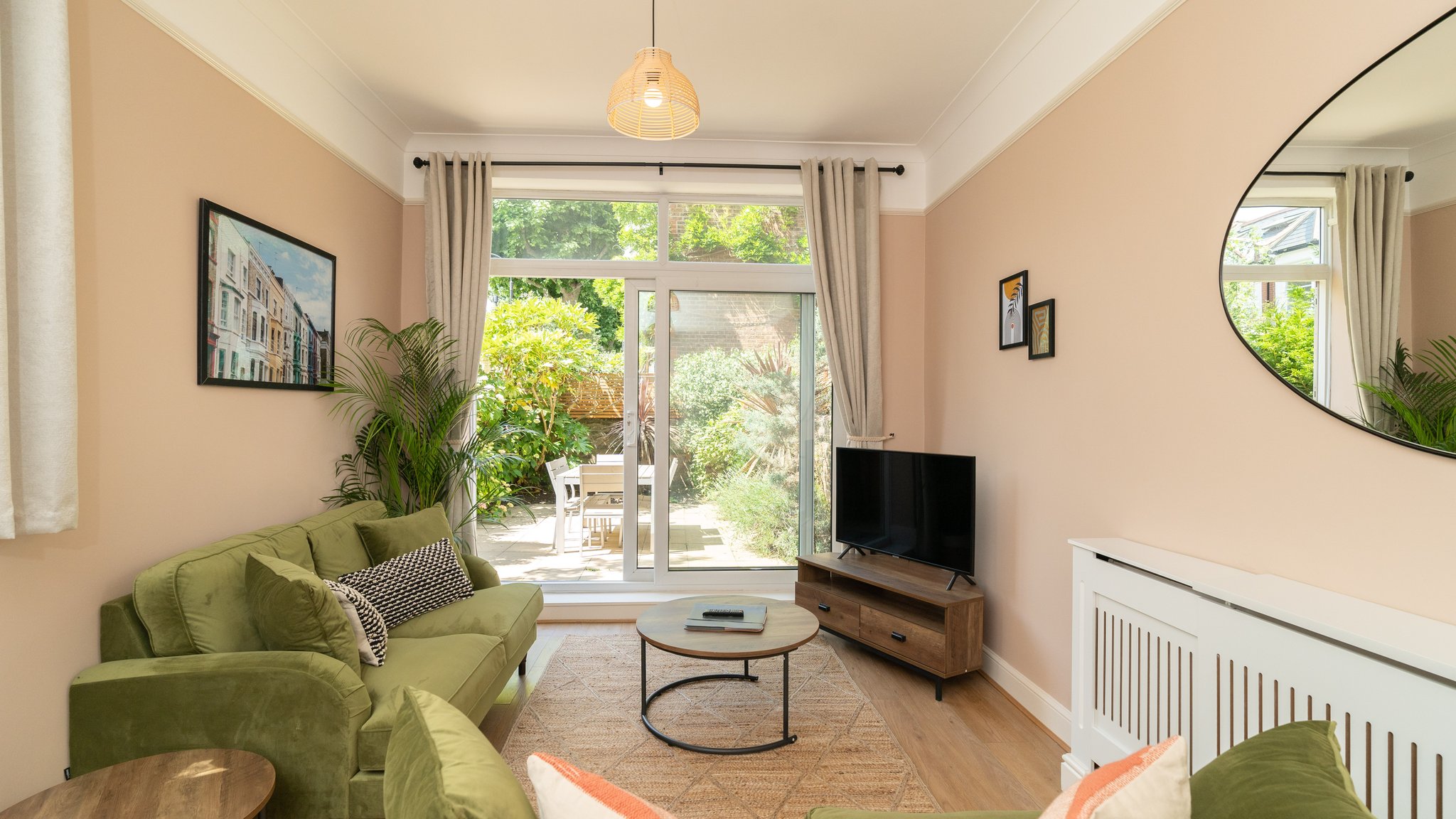 Two_Bedroom_Garden-09_S
