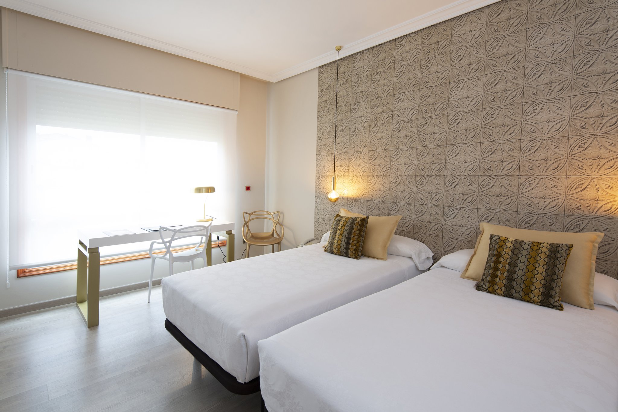 Deluxe_Room_(7)_S