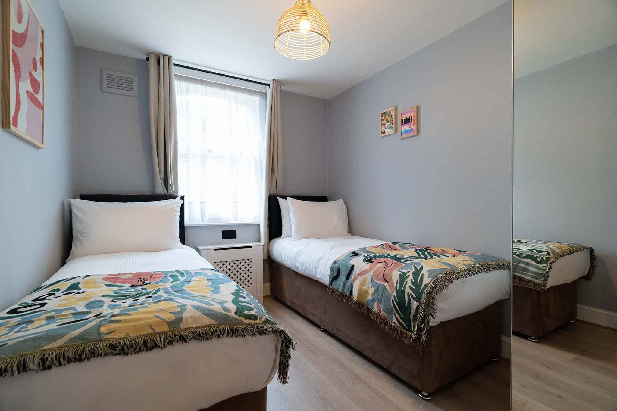 Two_Bedroom_Two_Bathrooms-03_S