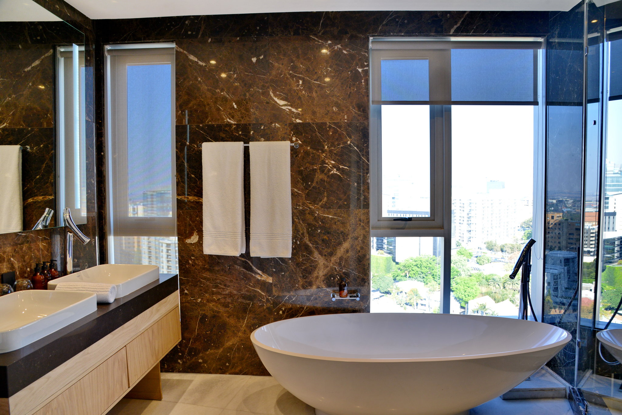 Room_Penthouse_East_(12)_S