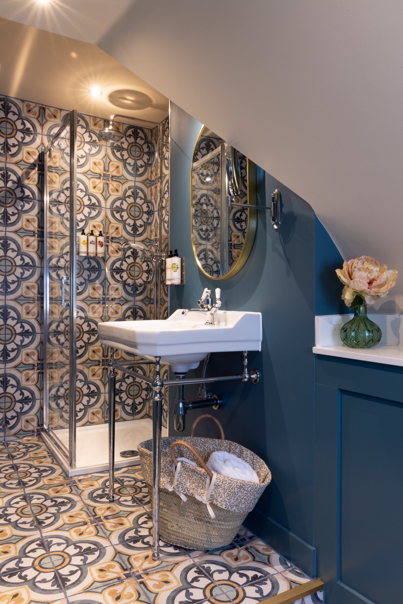Snug_Room-Bathroom-11_S