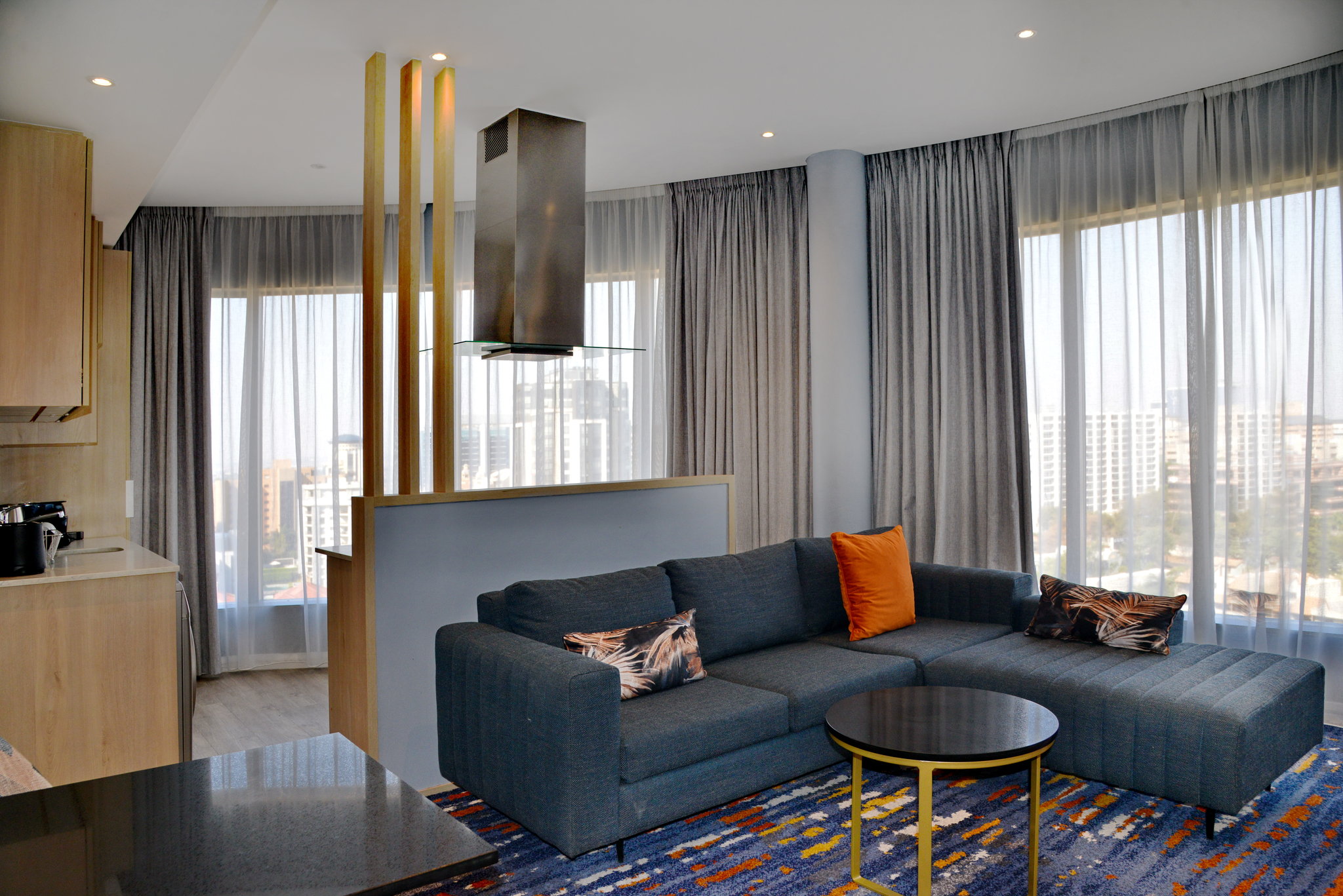 Junior_Suite_Room_1727_(1)_S