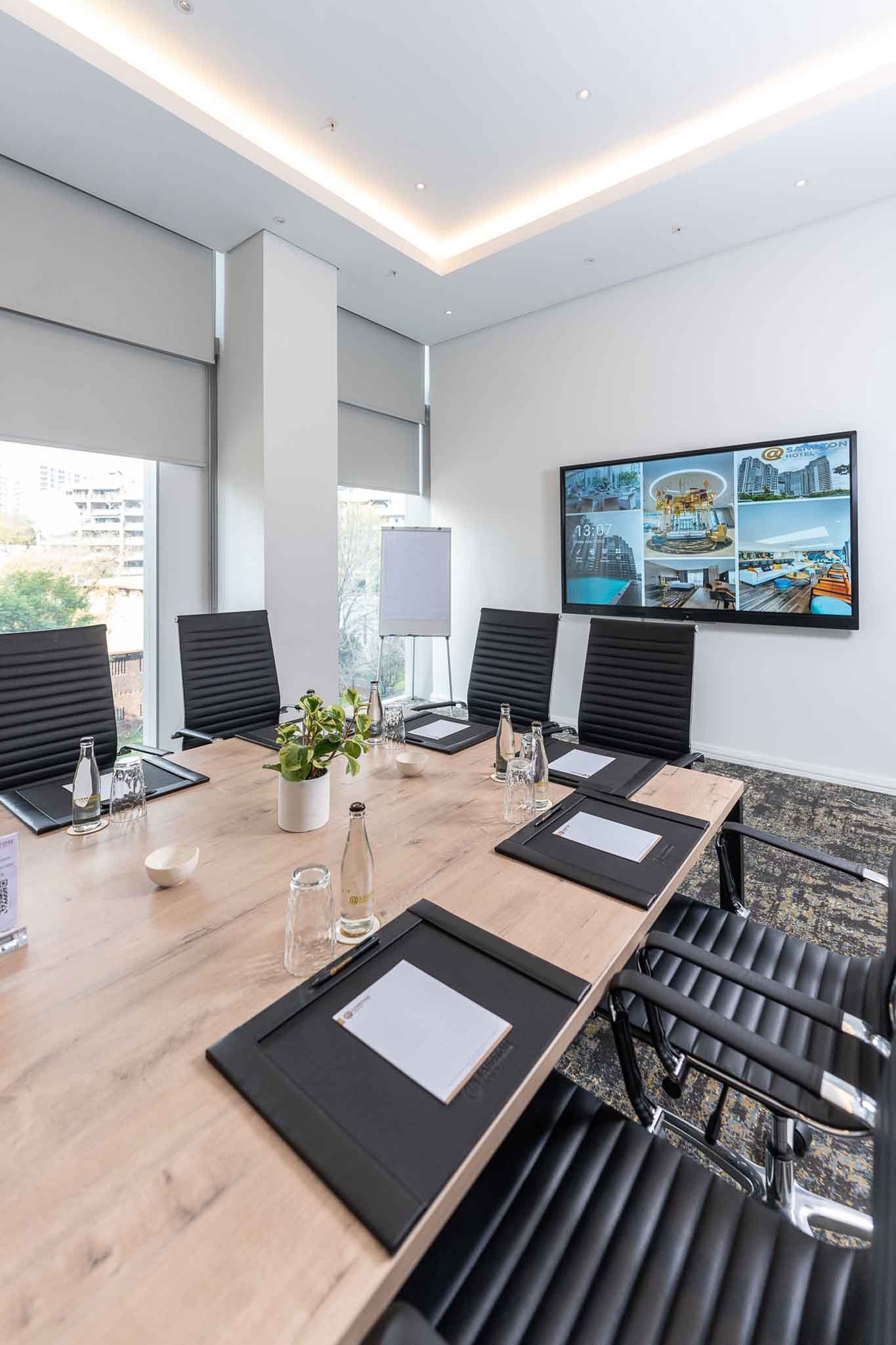Boardroom-02_S
