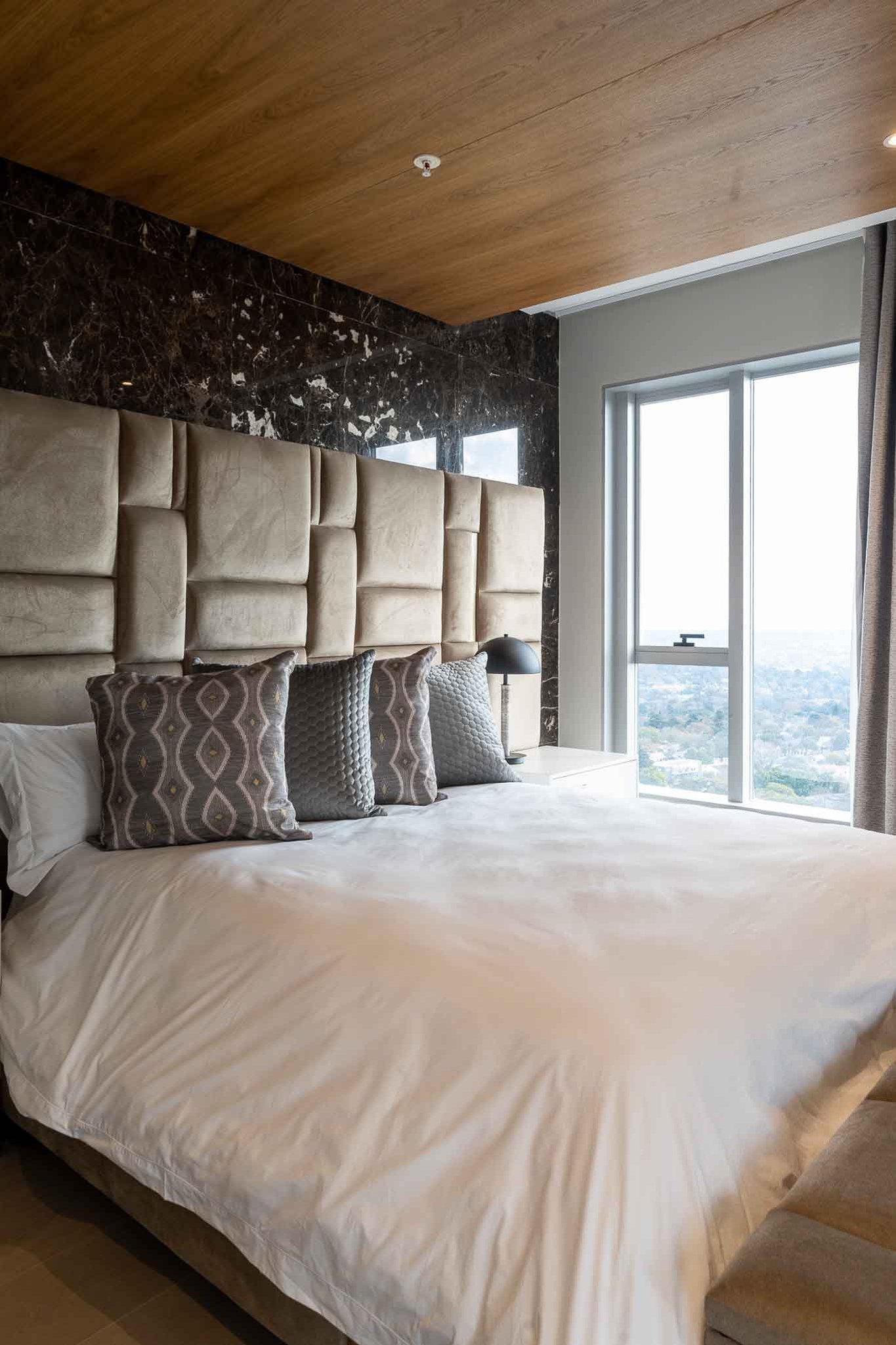 West_Penthouse_Room-08_S