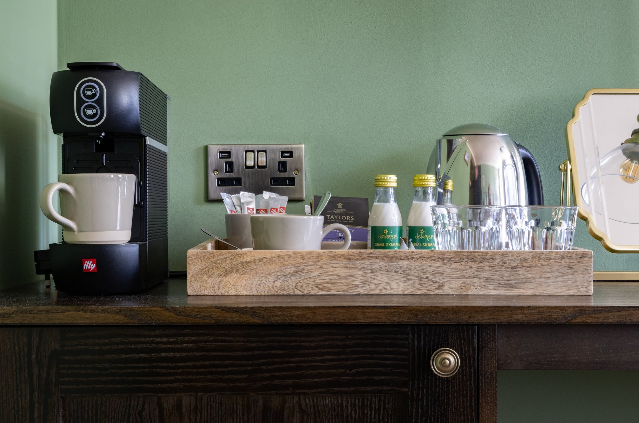 Comfy_Room-Coffee_station_S