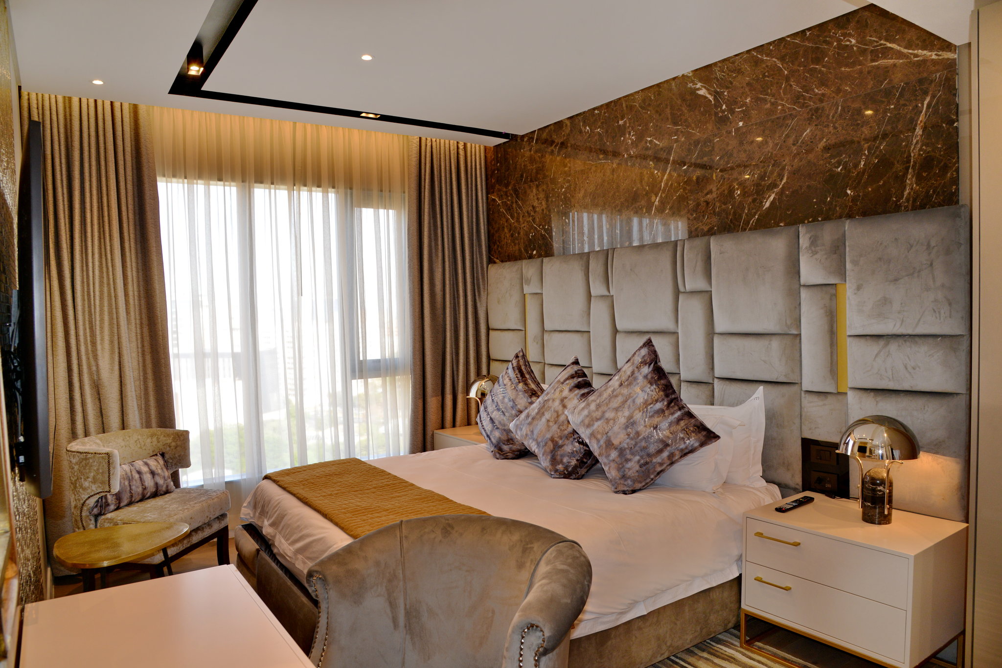 Room_Penthouse_East_(8)_S