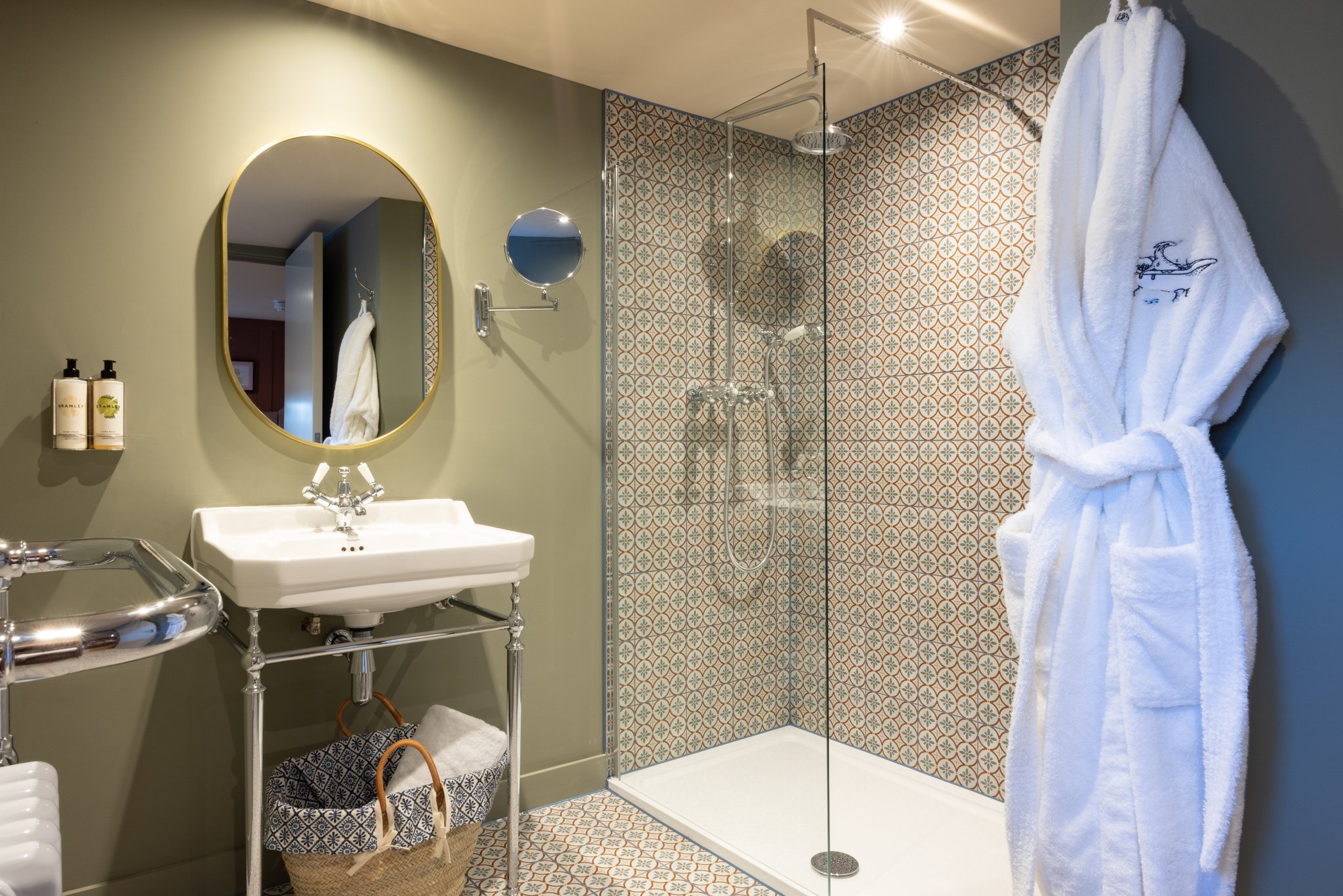 Fancy_Room-Bathroom-27_S