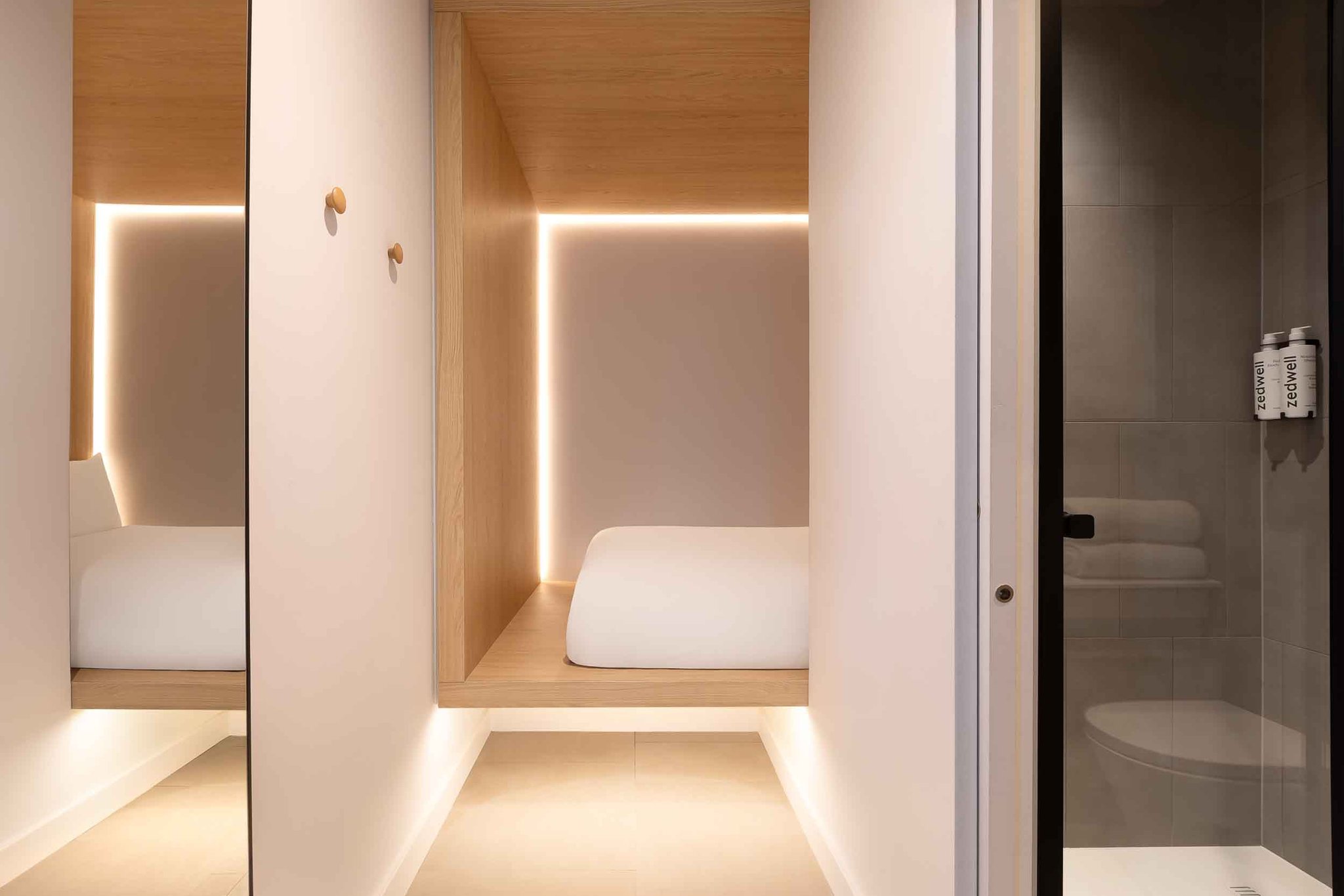 Cocoon_2_-_Picture_4_S