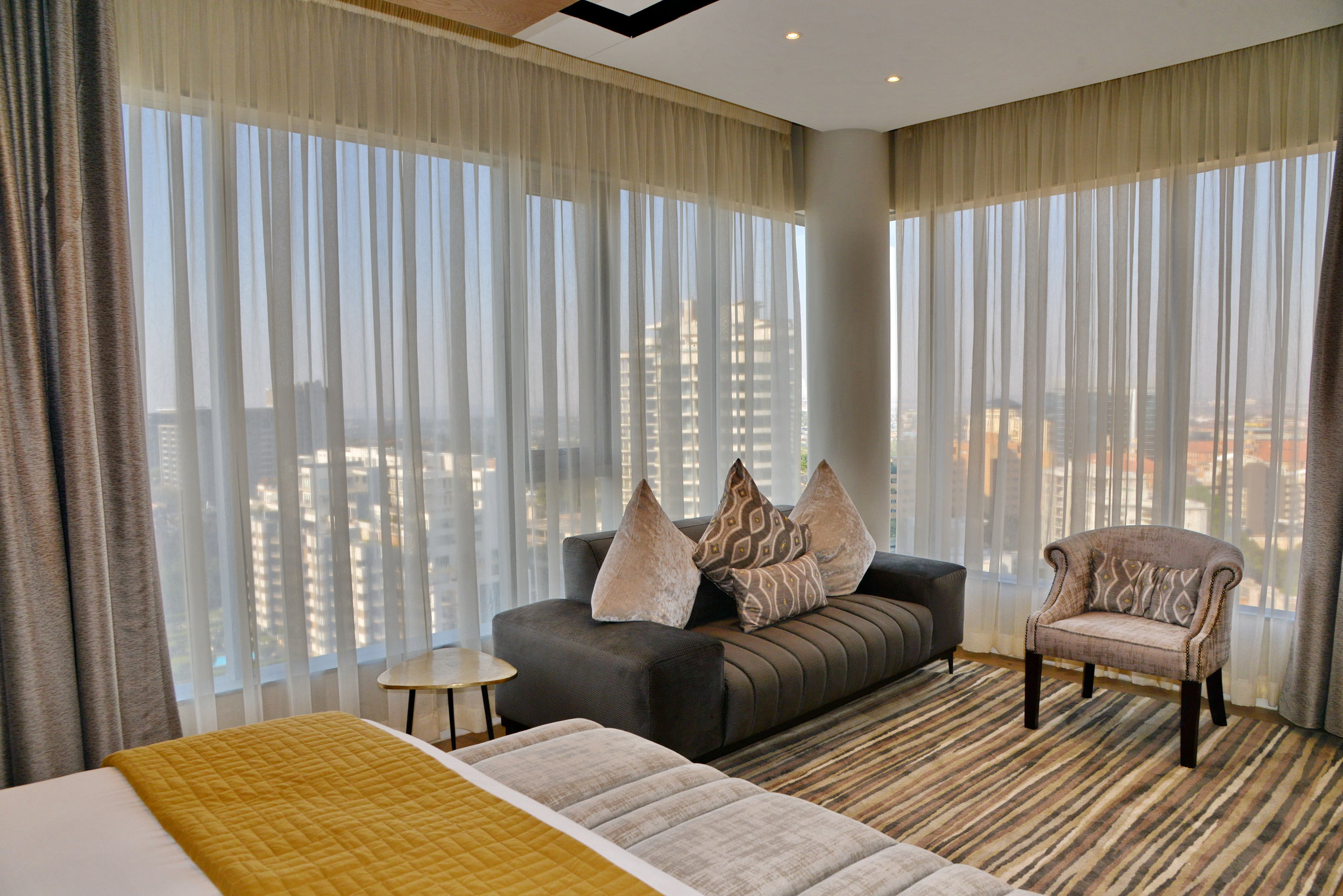 Room_Penthouse_East_(16)_S