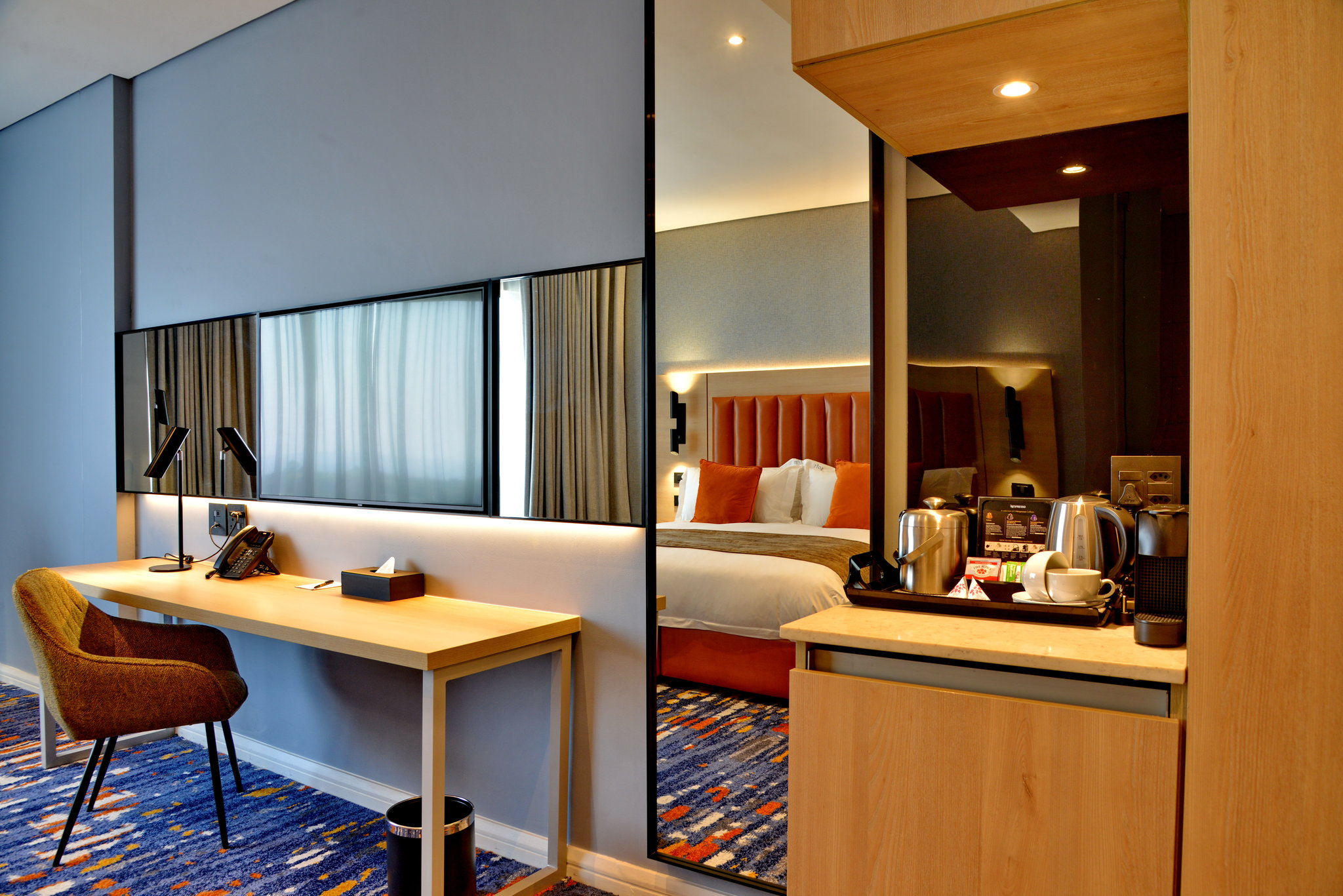 Standard_King_Room-03_S