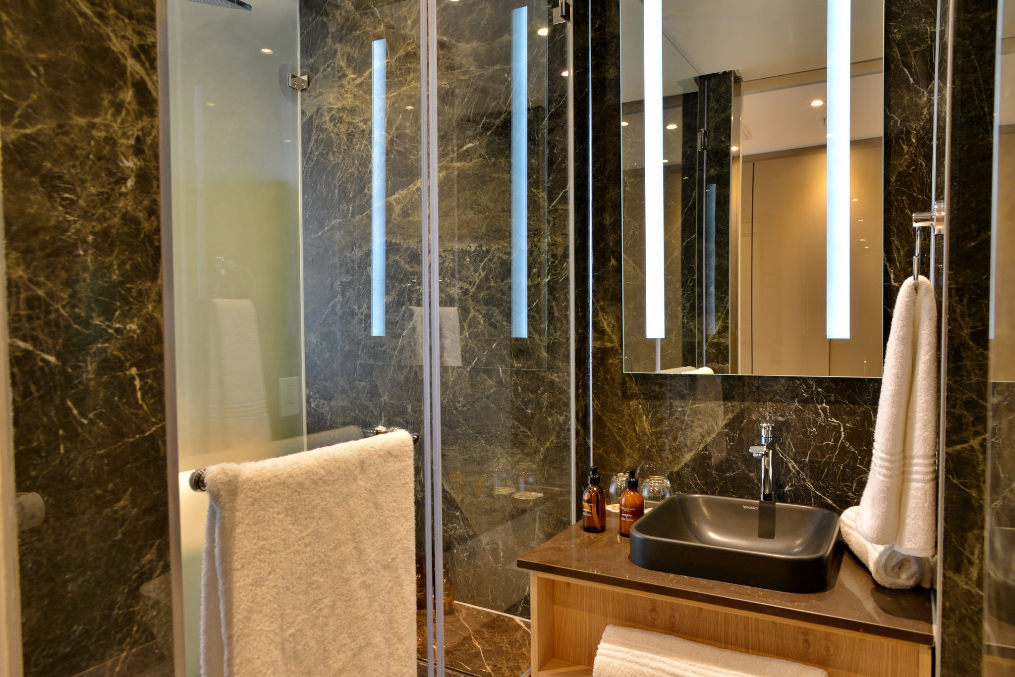 Room_Penthouse_East_(6)_S