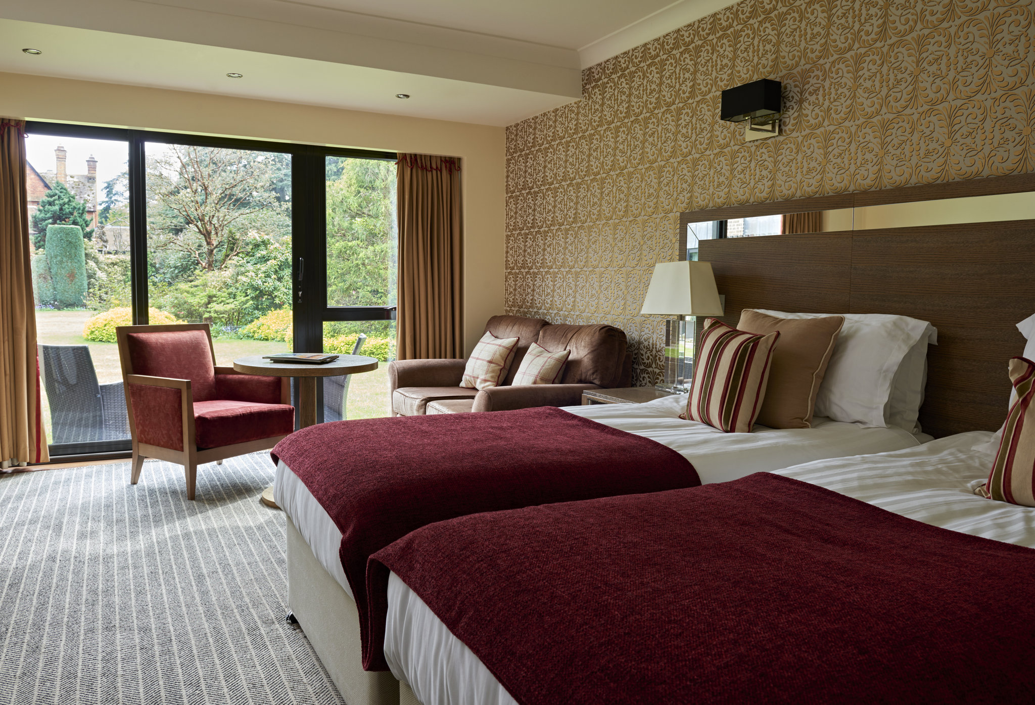 Superior_Oakwood_Twin_Bedroom_S