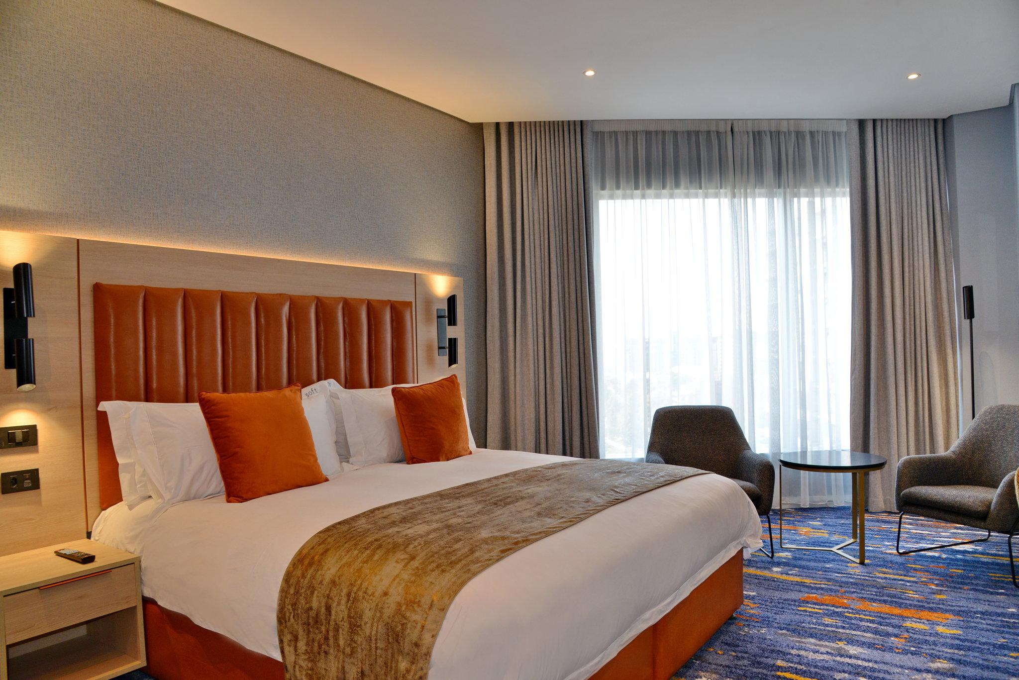 Standard_King_Room-00_S