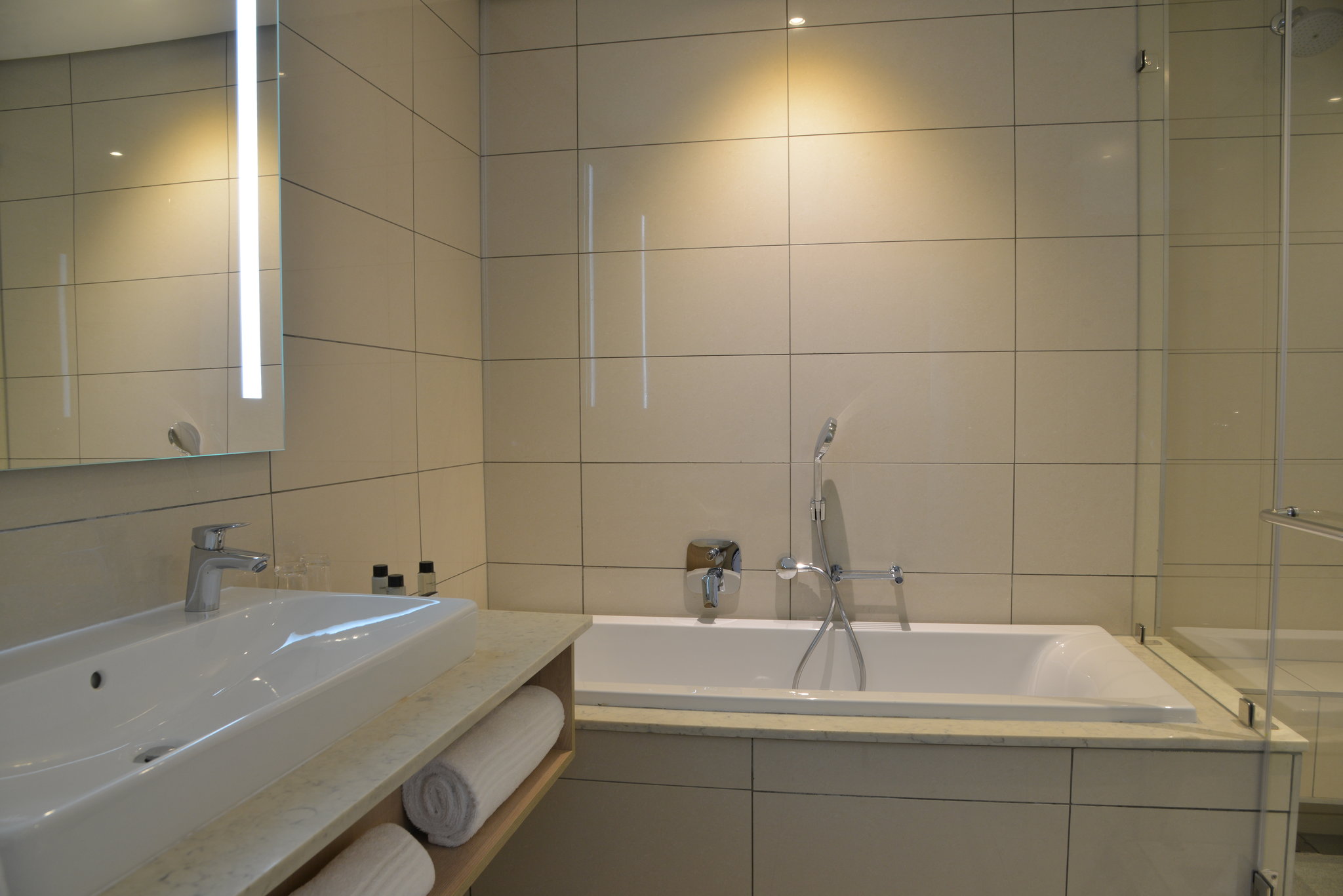Exec_Suite_Room_2017_(7)_S