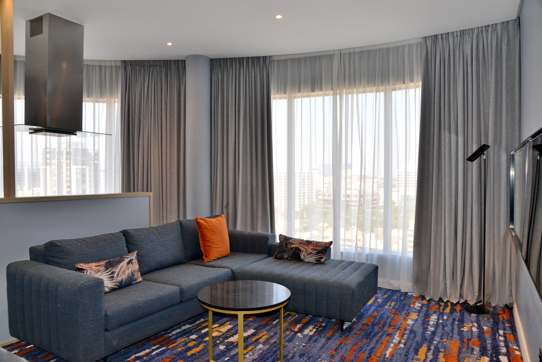 Junior_Suite_Room_1727_(2)_S