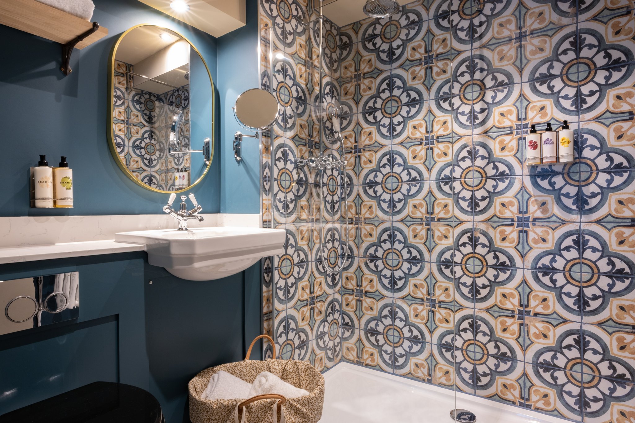 Comfy_Room-Bathroom-11_S