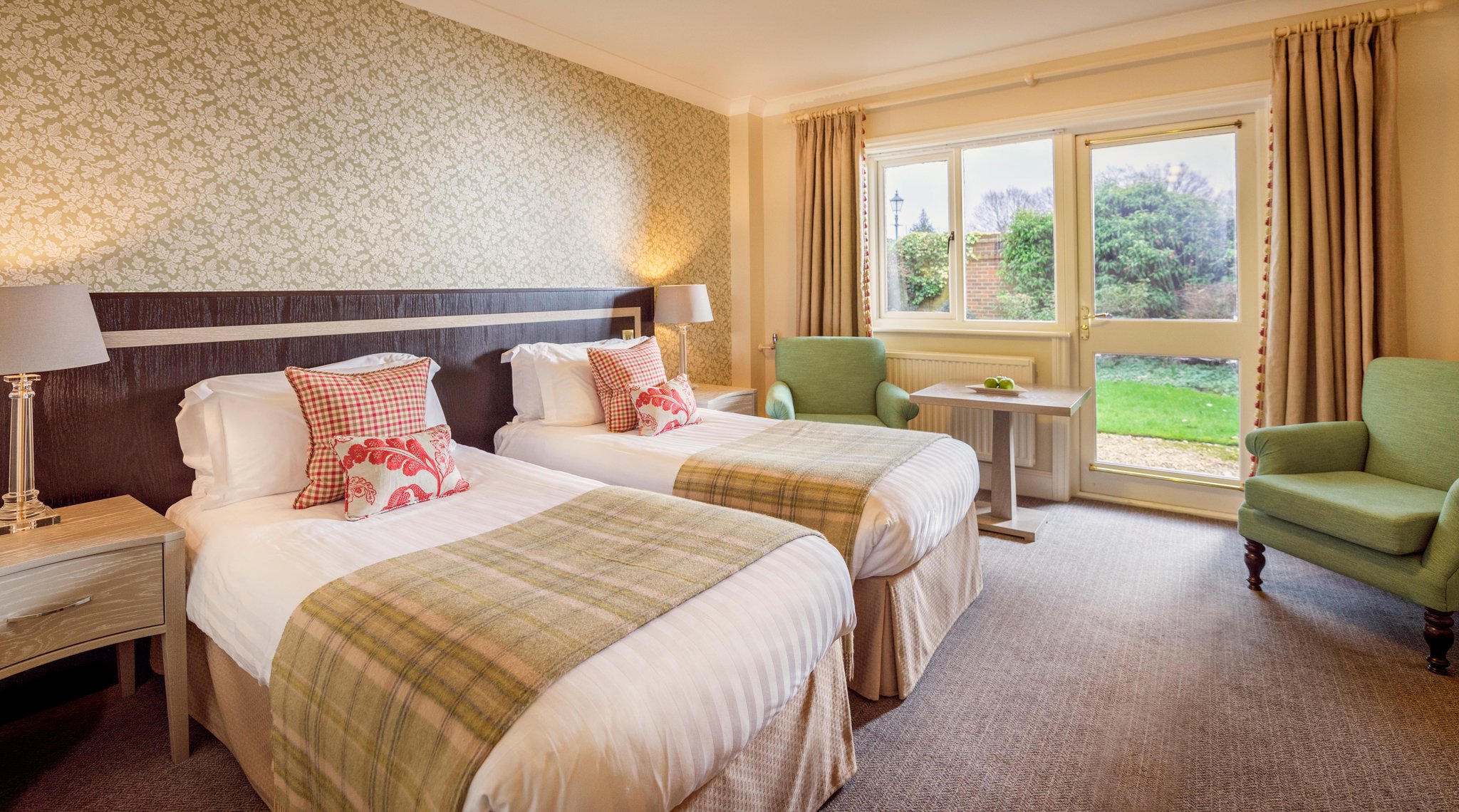 Standard_Knightwood_Twin_Bedroom_S