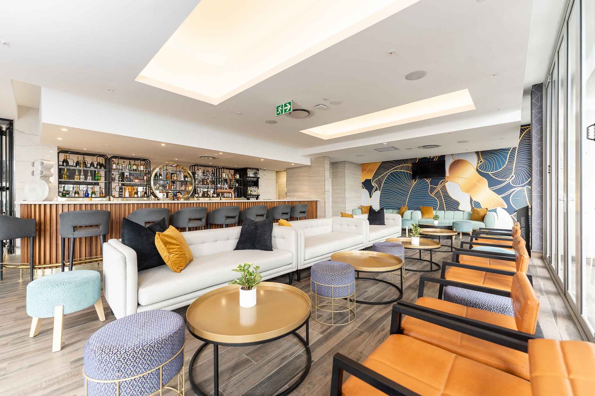 Clubroom_10_S