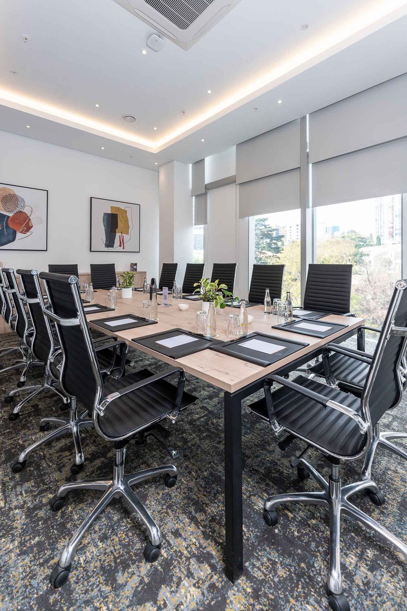 Boardroom-01_S
