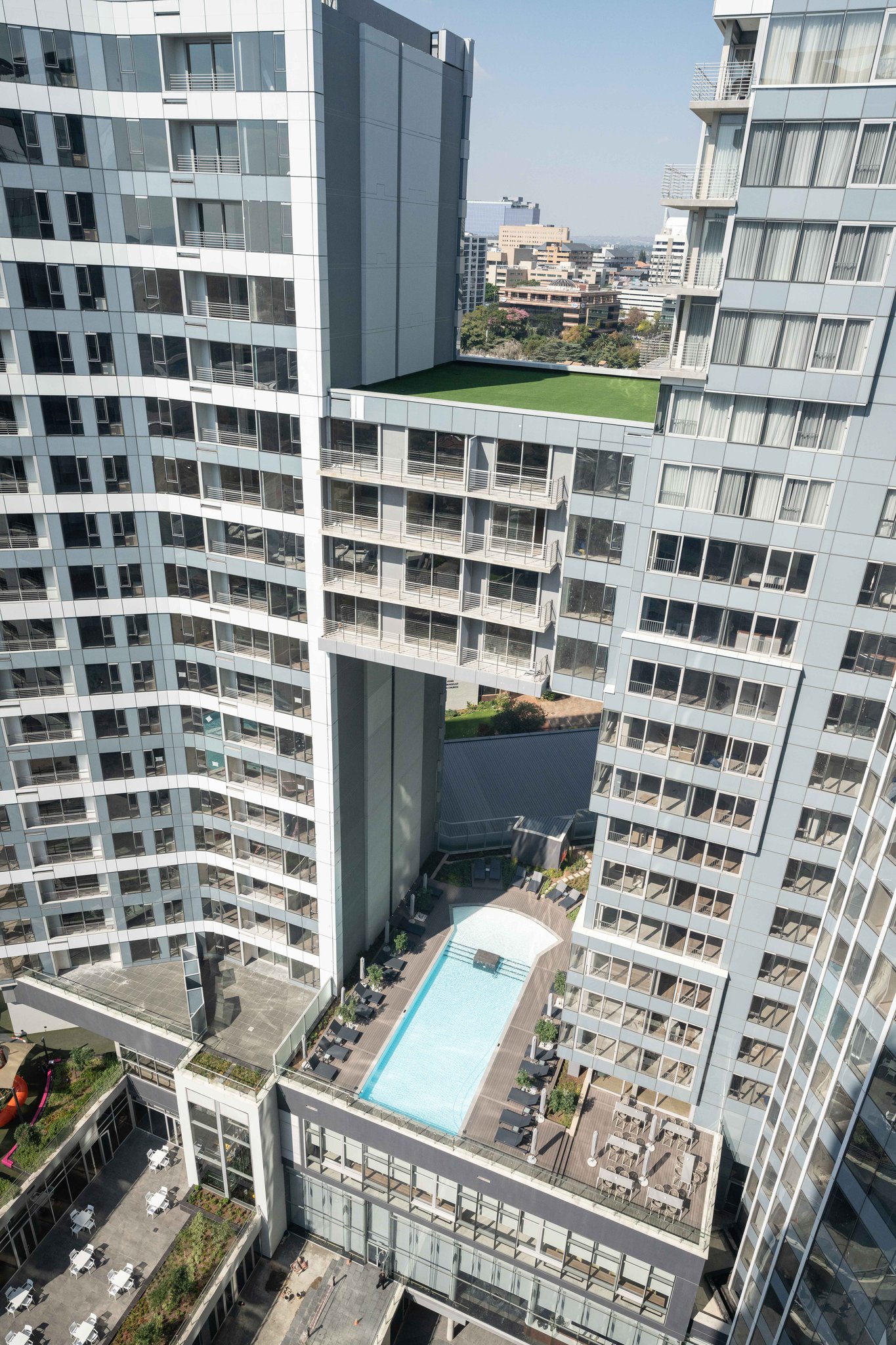 Exterior-00_(2)_S